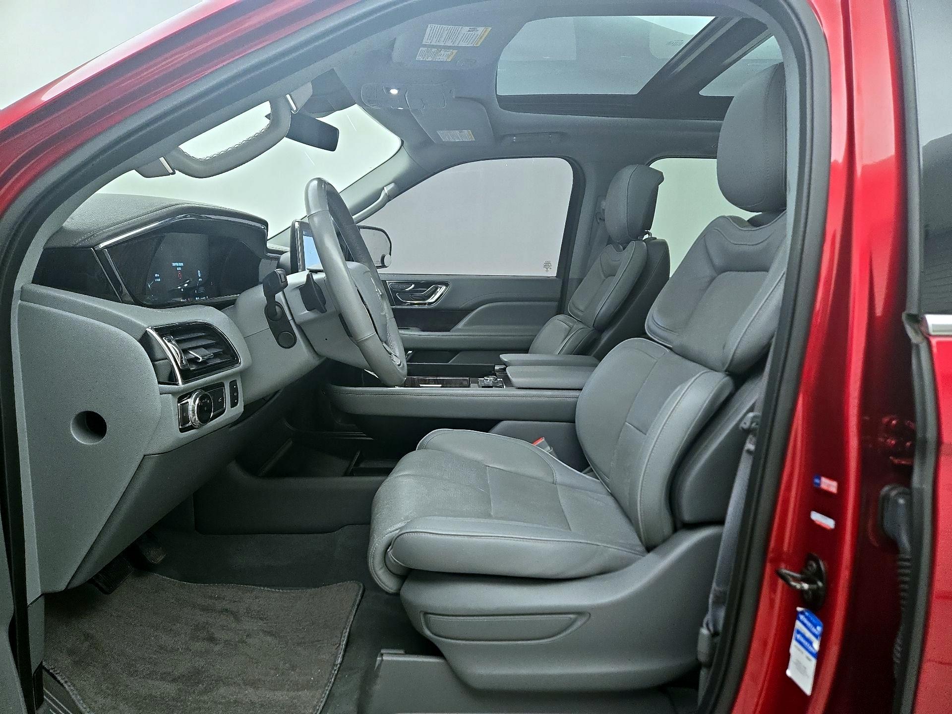 Thumbnail: 2018 Lincoln Navigator - 11