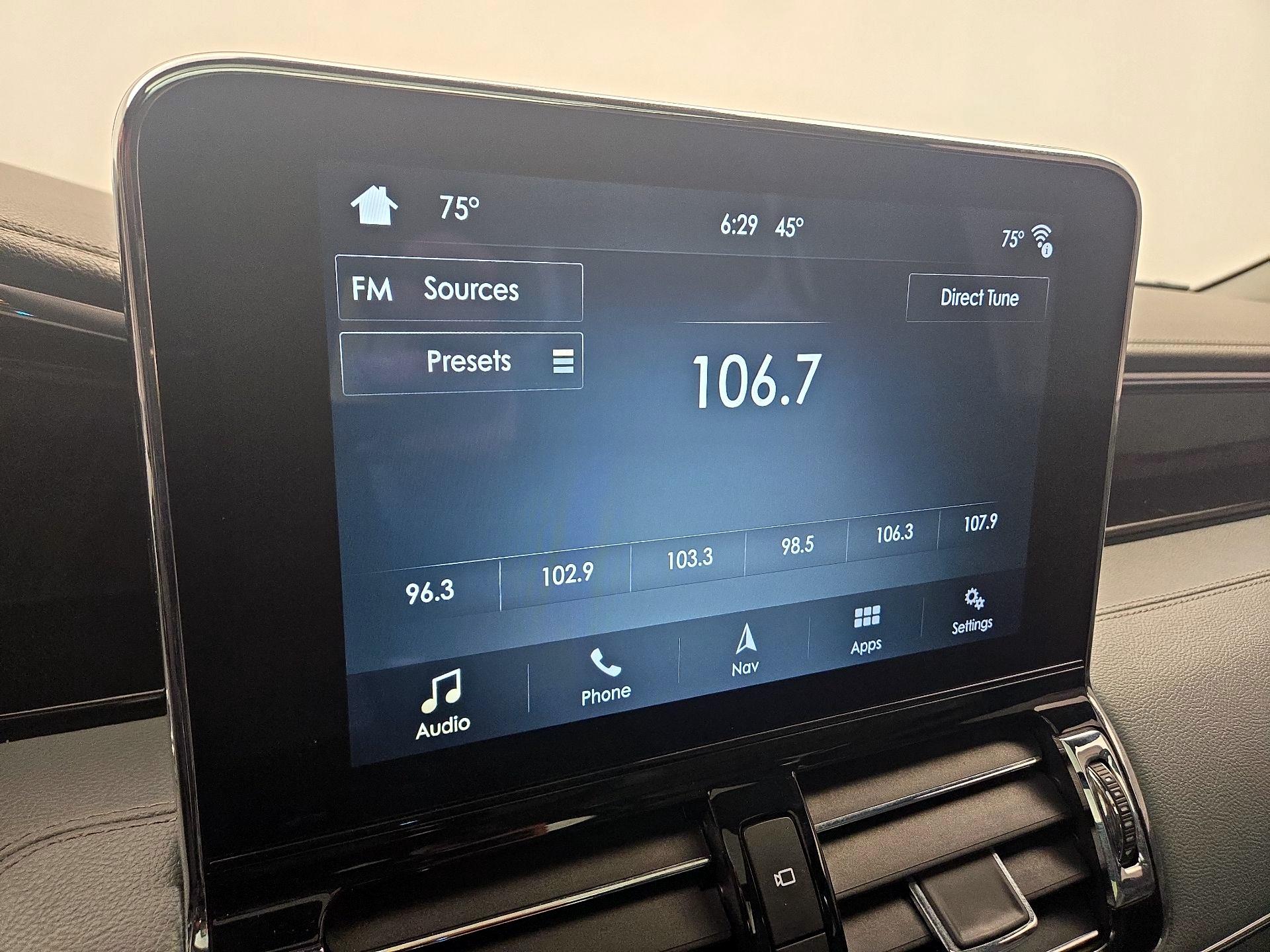 Thumbnail: 2018 Lincoln Navigator - 16