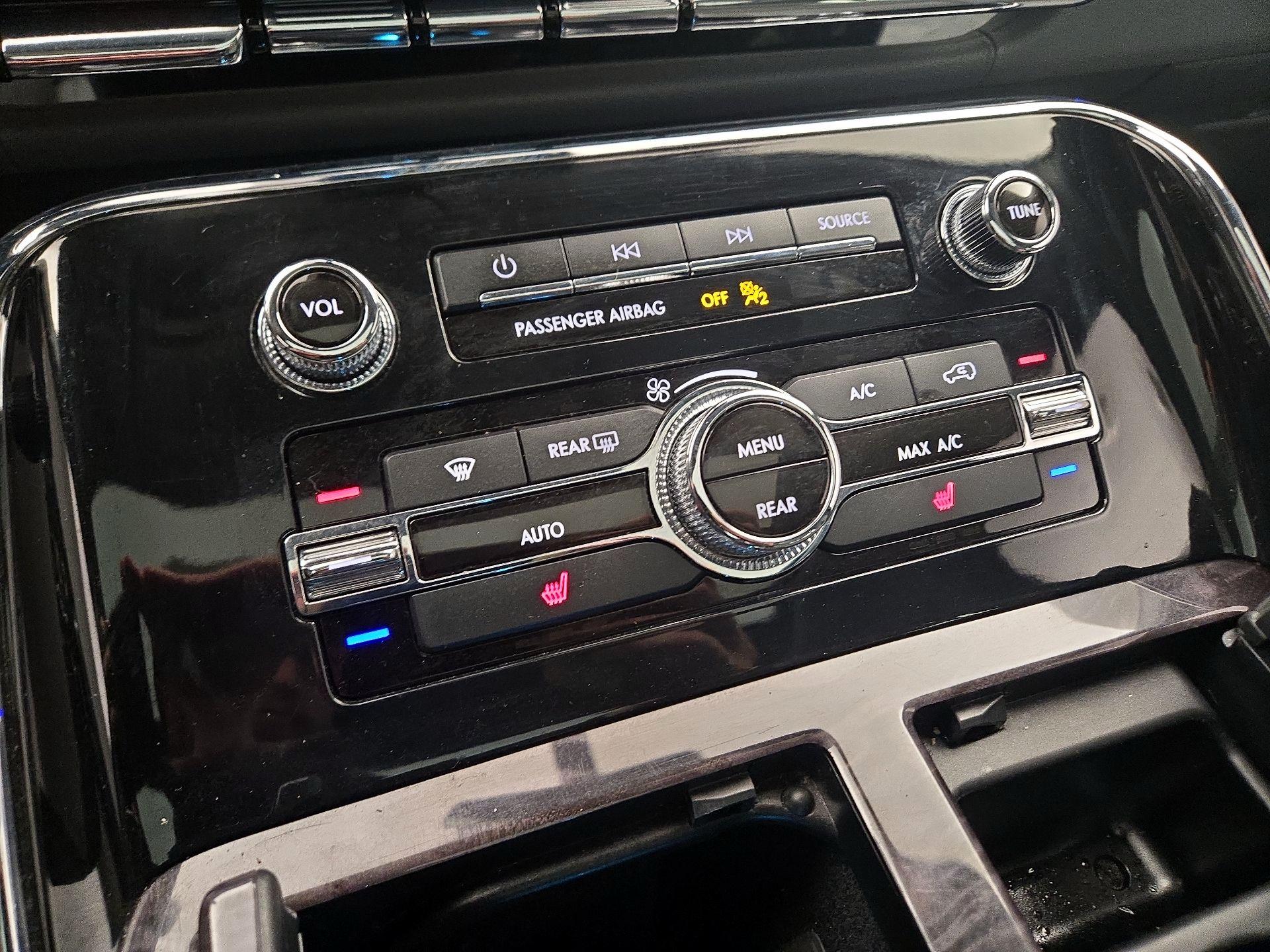 Thumbnail: 2018 Lincoln Navigator - 17