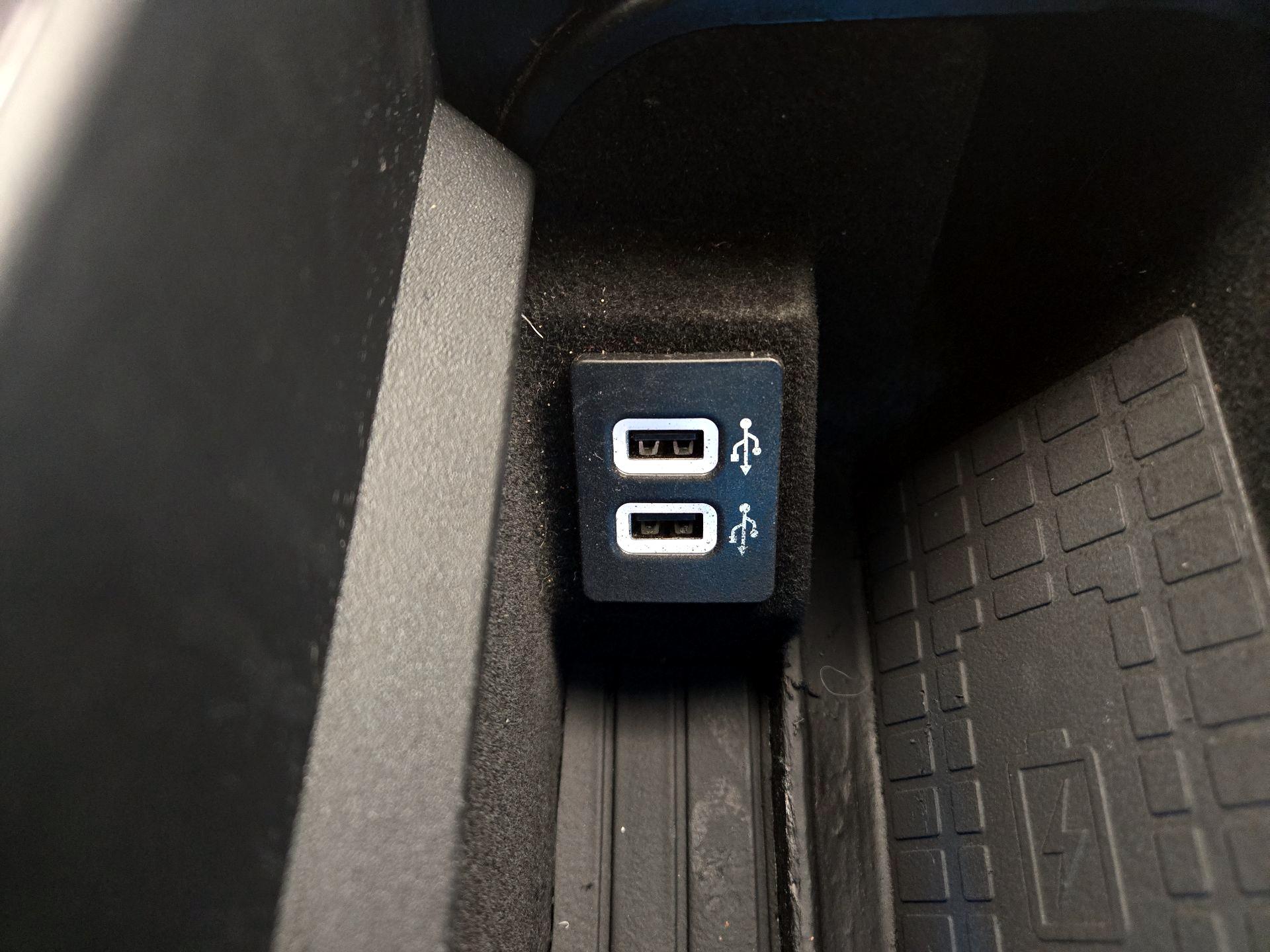 Thumbnail: 2018 Lincoln Navigator - 19