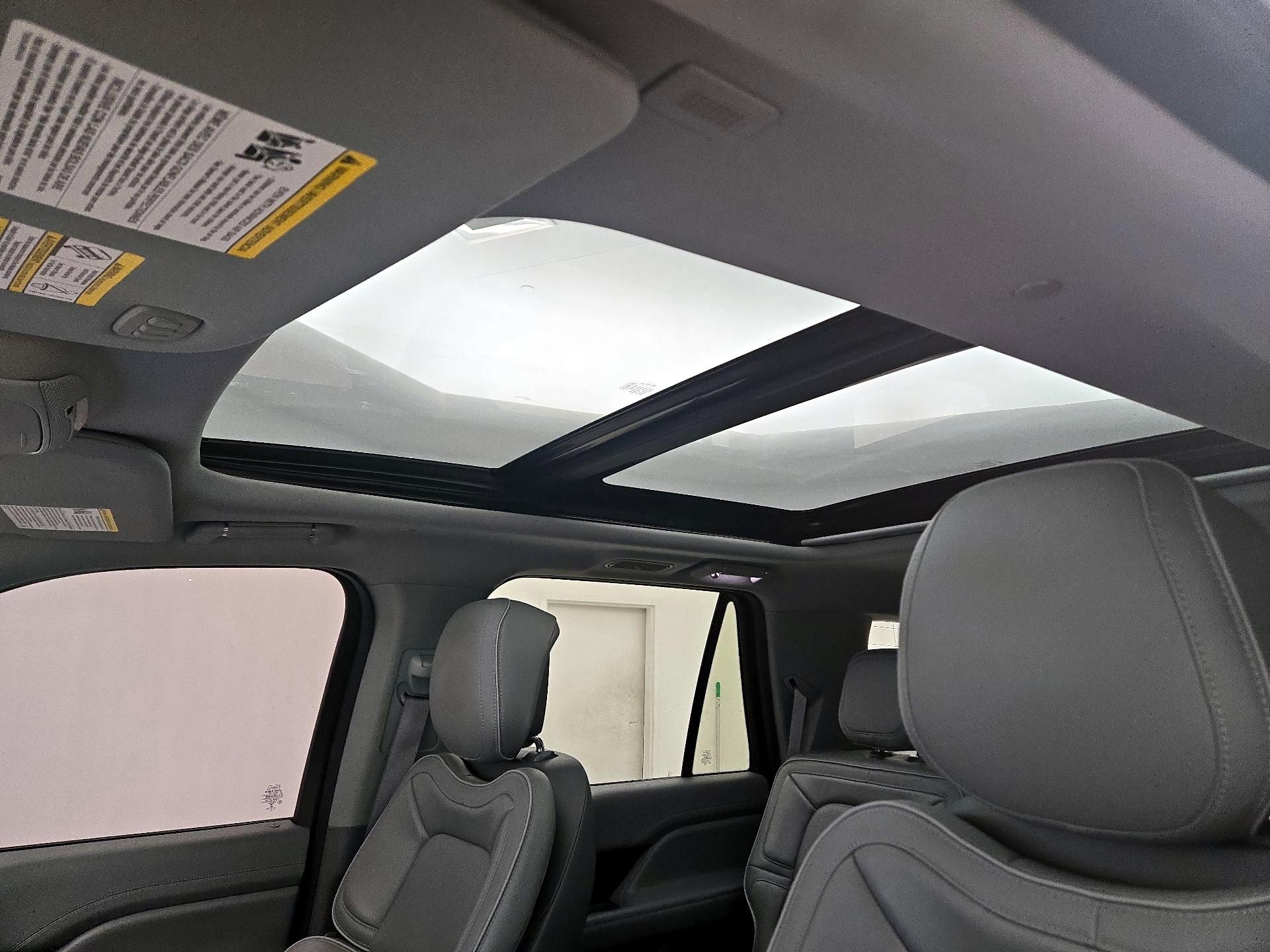 Thumbnail: 2018 Lincoln Navigator - 20