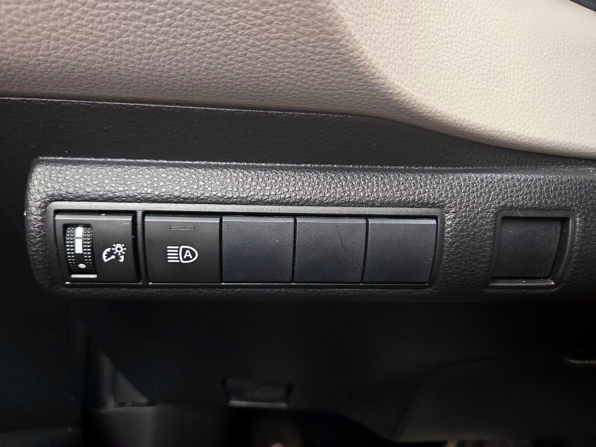 Thumbnail: 2021 Toyota Corolla - 13