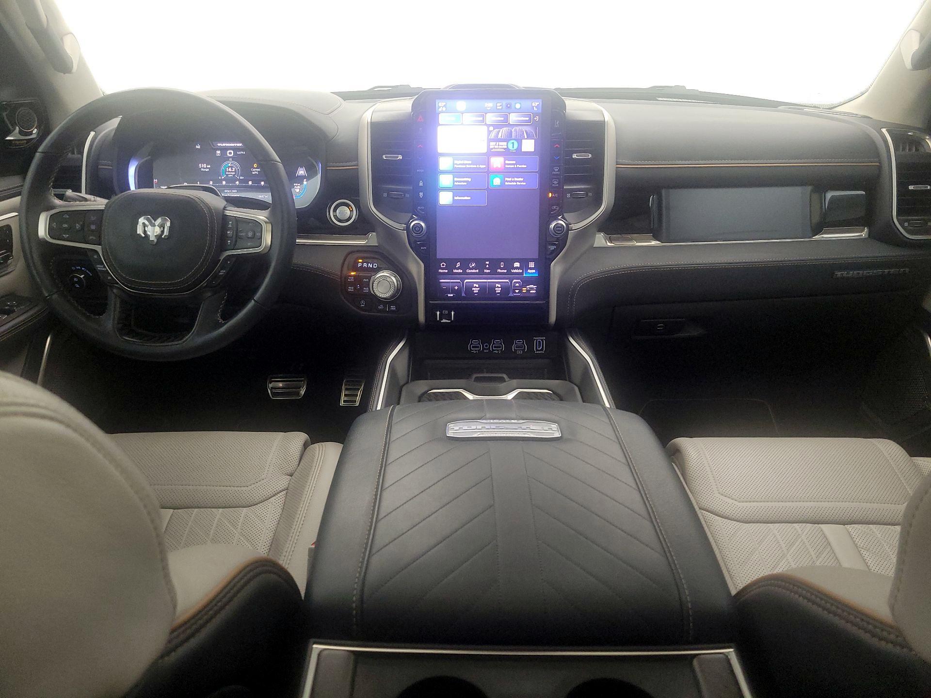 Thumbnail: 2025 RAM 1500 - 9