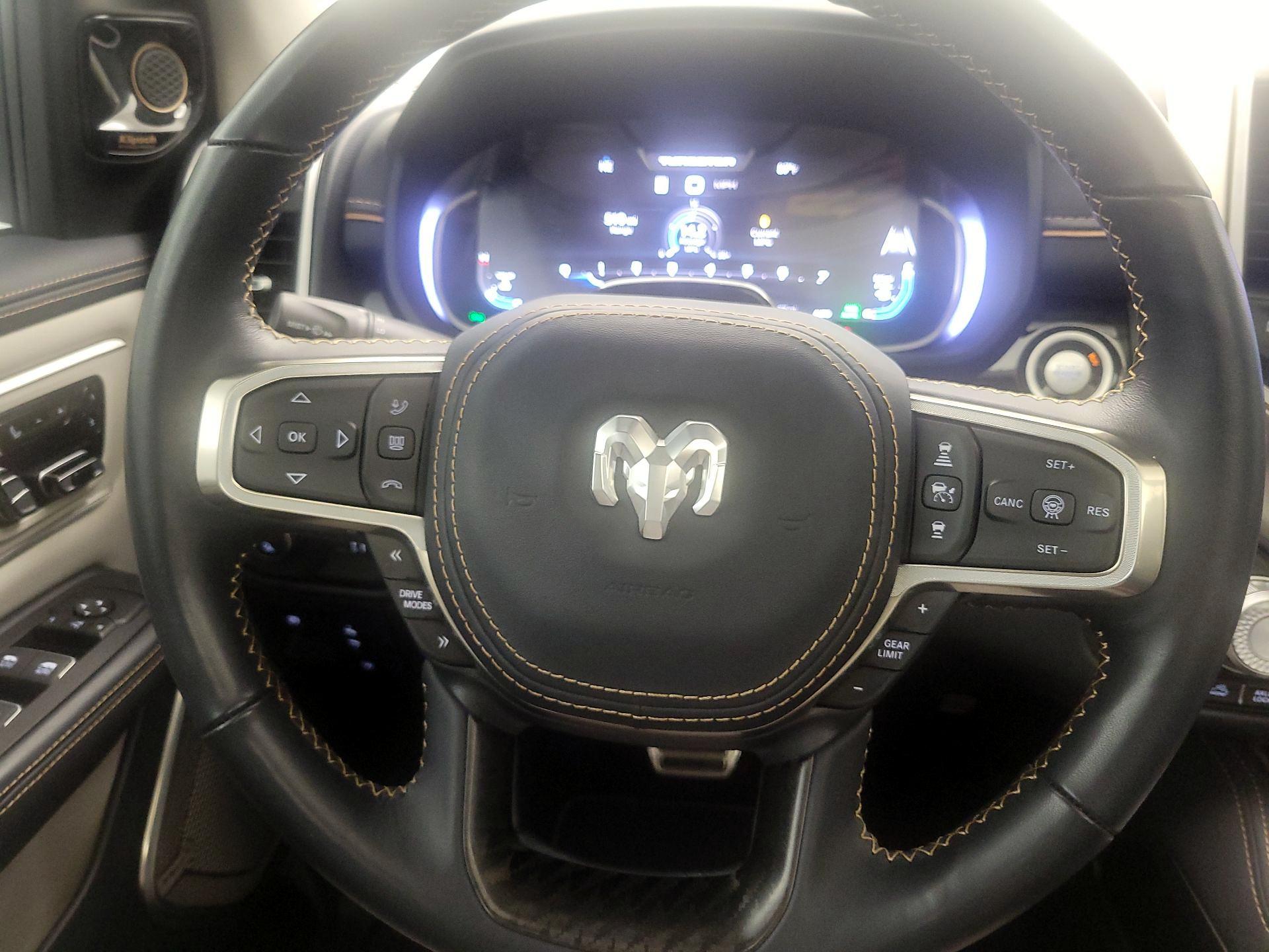 Thumbnail: 2025 RAM 1500 - 10