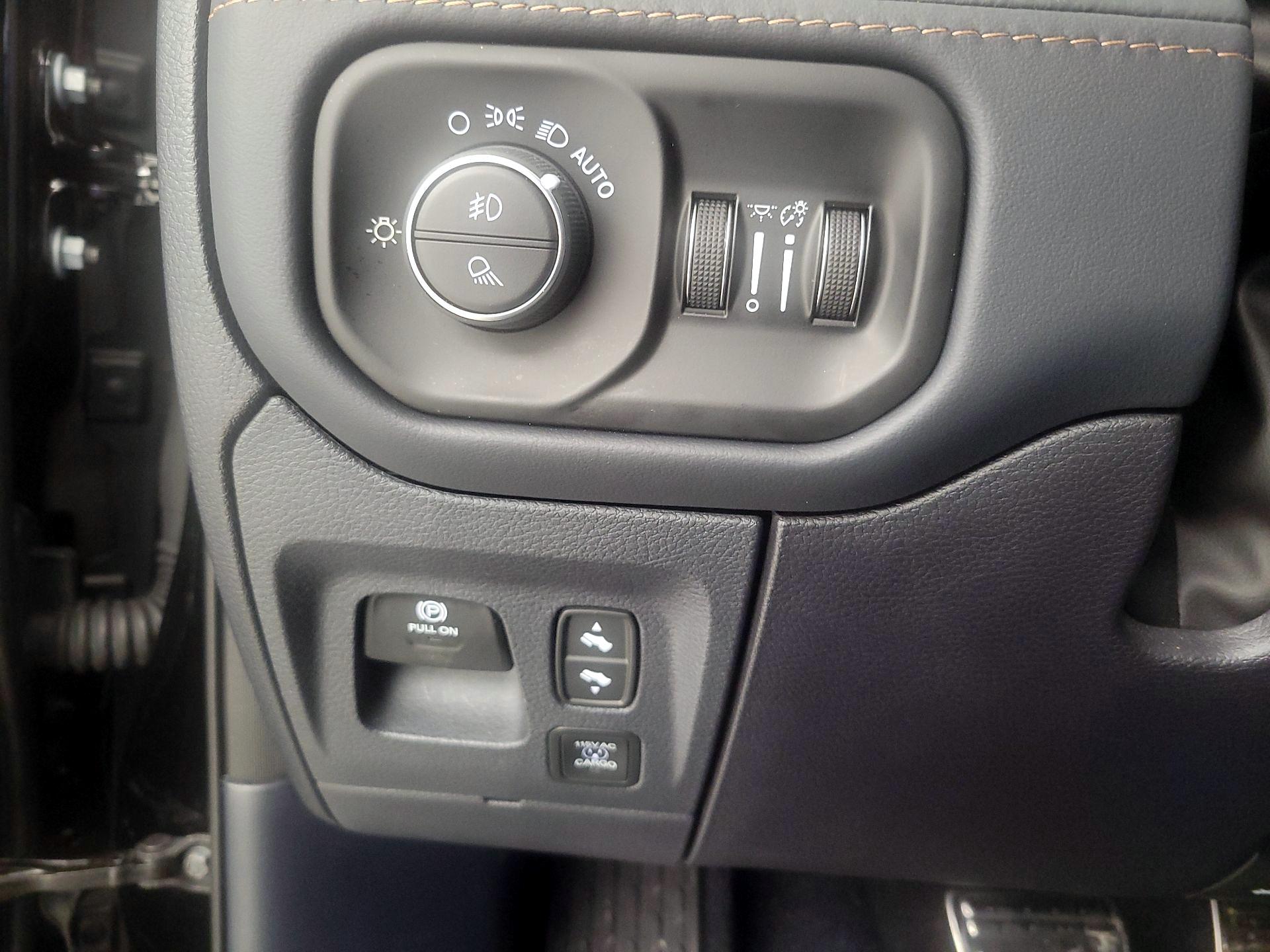 Thumbnail: 2025 RAM 1500 - 13