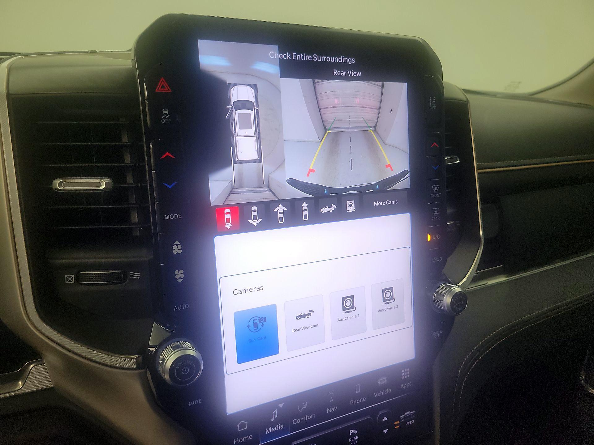 Thumbnail: 2025 RAM 1500 - 15