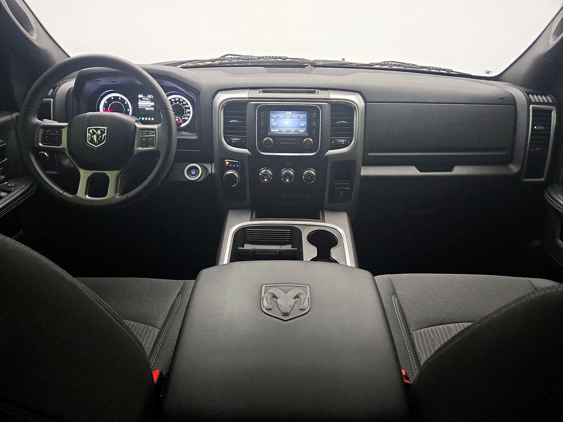 Thumbnail: 2024 RAM 1500 Classic - 9