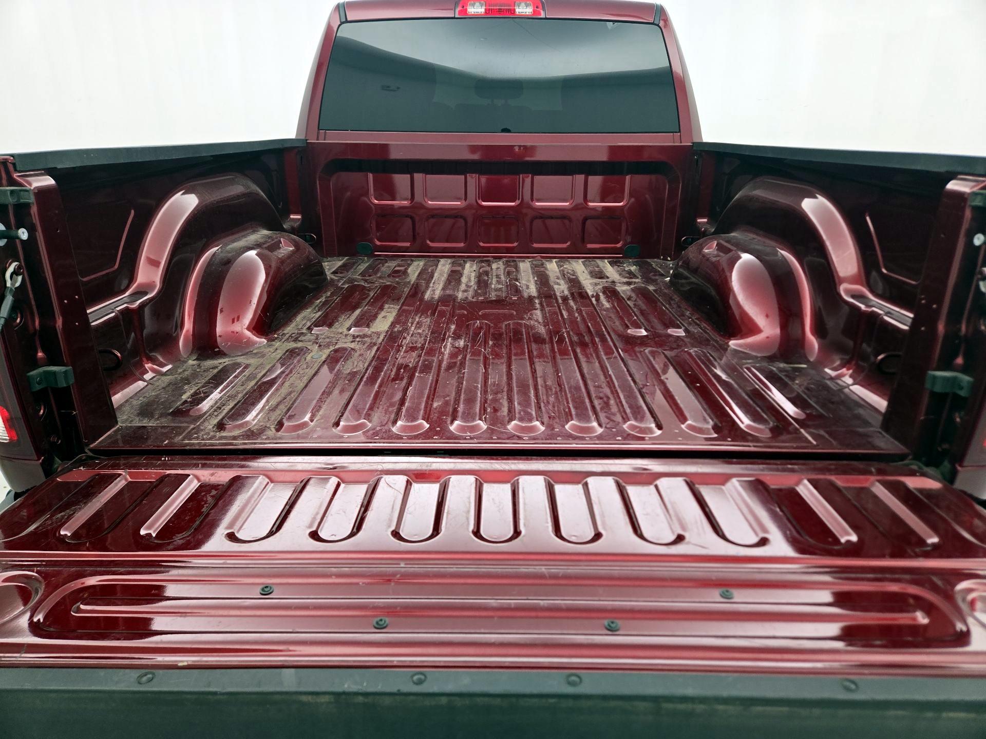 Thumbnail: 2024 RAM 1500 Classic - 20