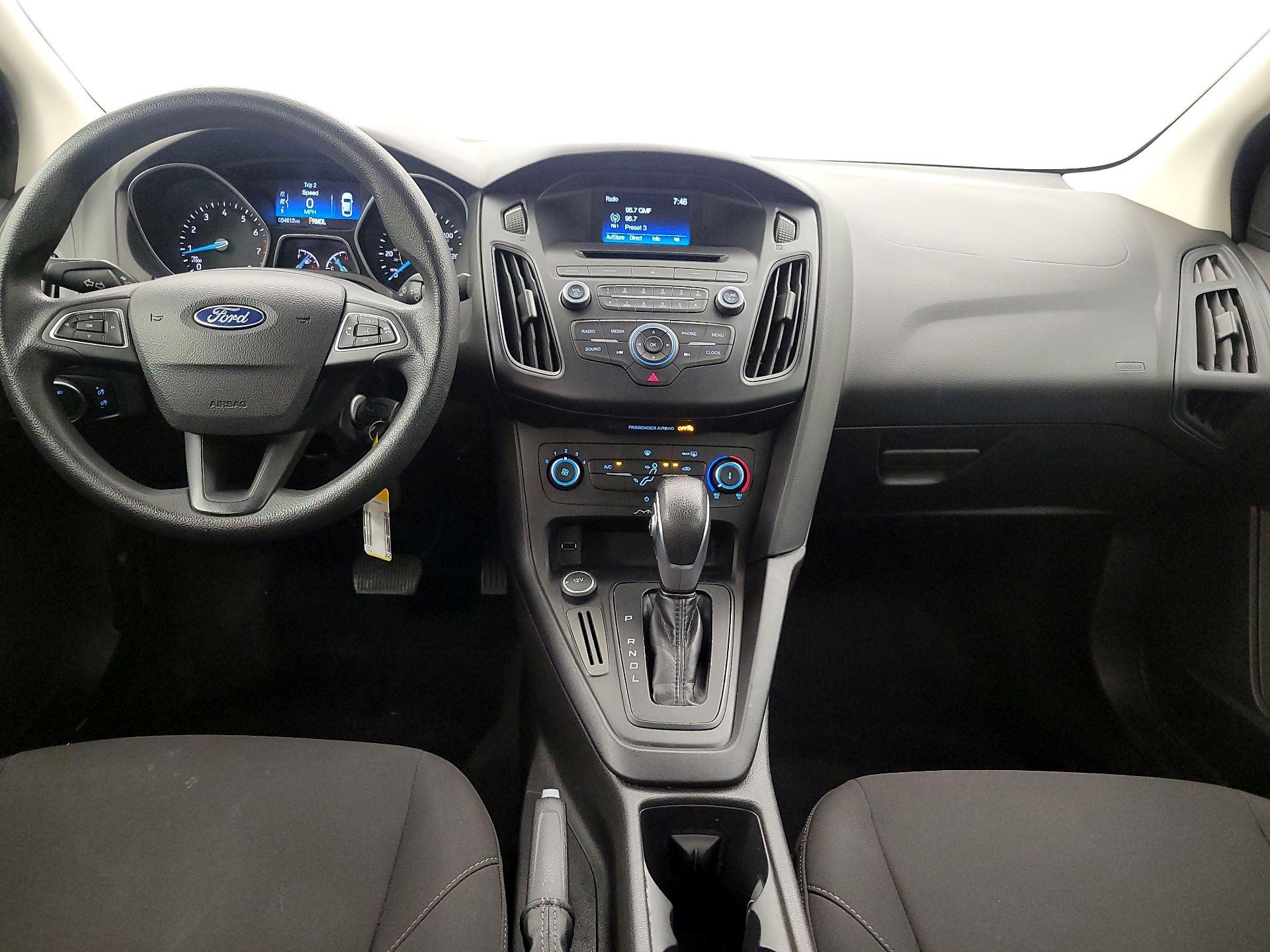 Thumbnail: 2015 Ford Focus - 9