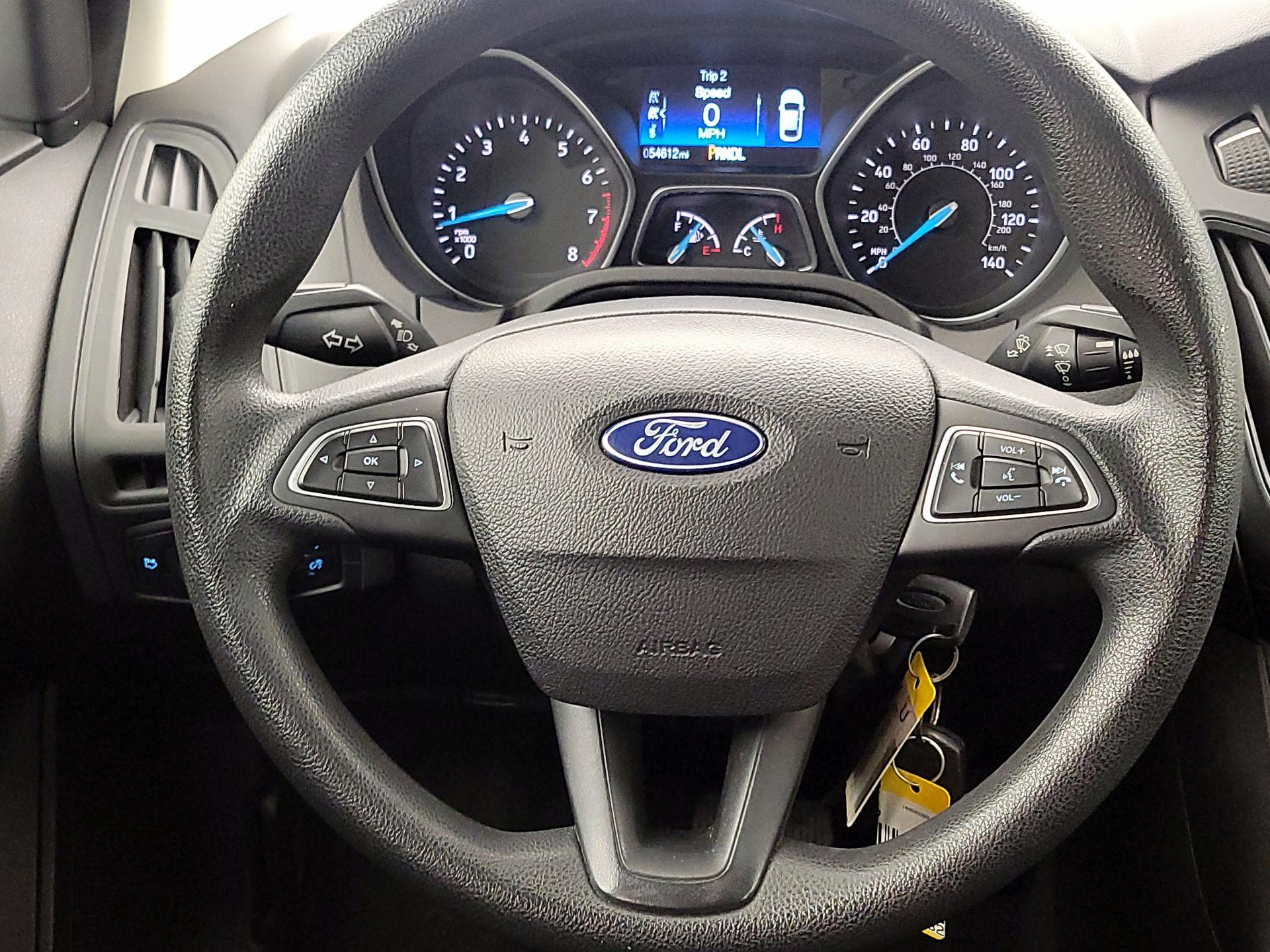 Thumbnail: 2015 Ford Focus - 10