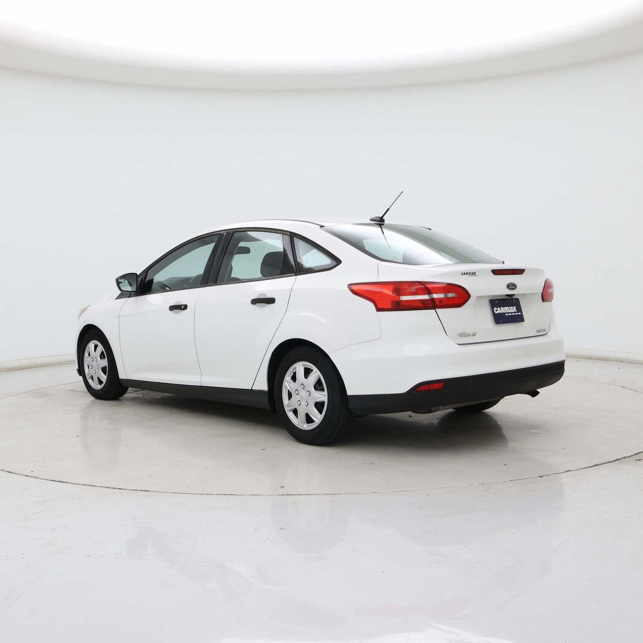 Thumbnail: 2015 Ford Focus - 2