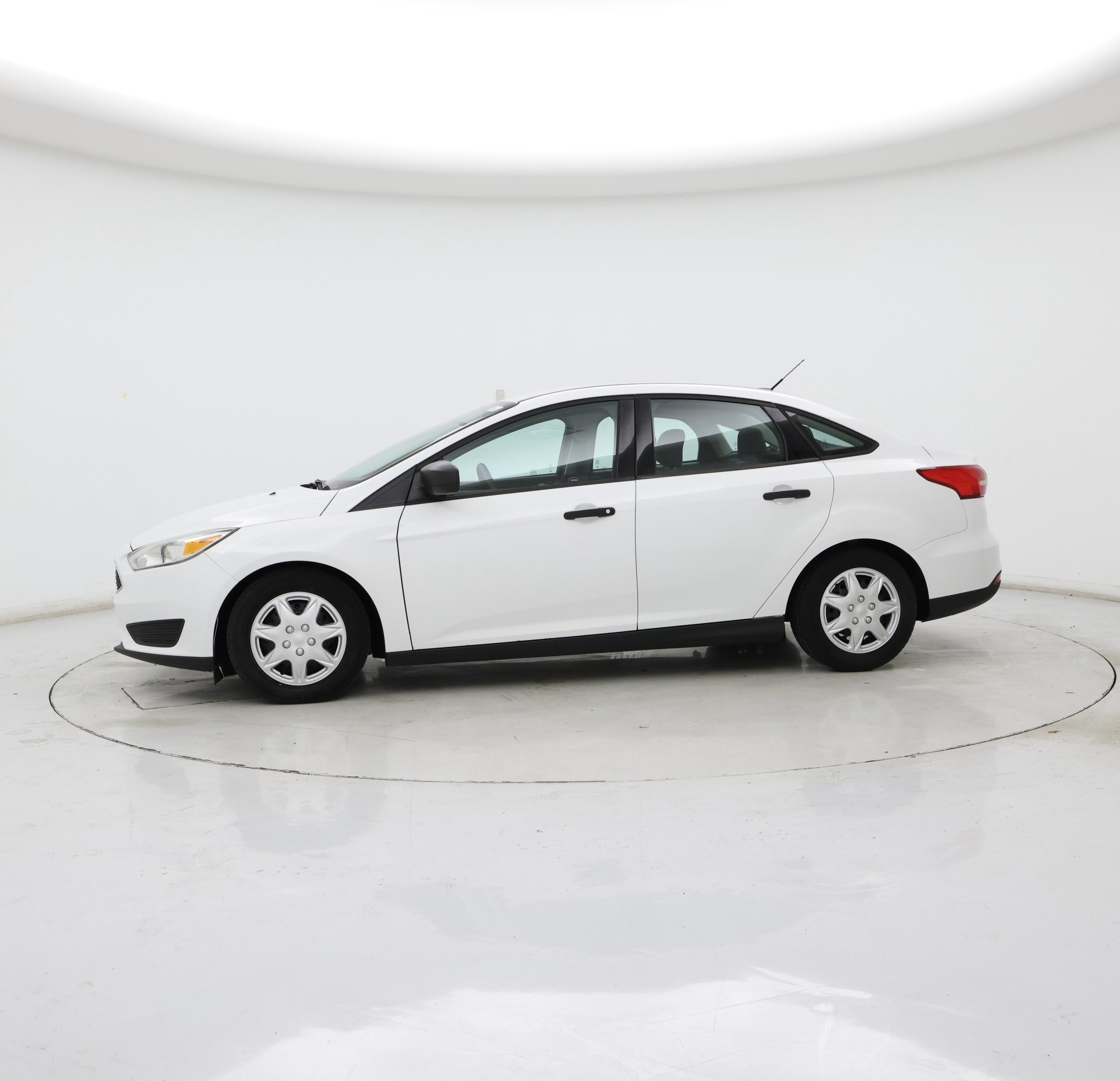 Thumbnail: 2015 Ford Focus - 3