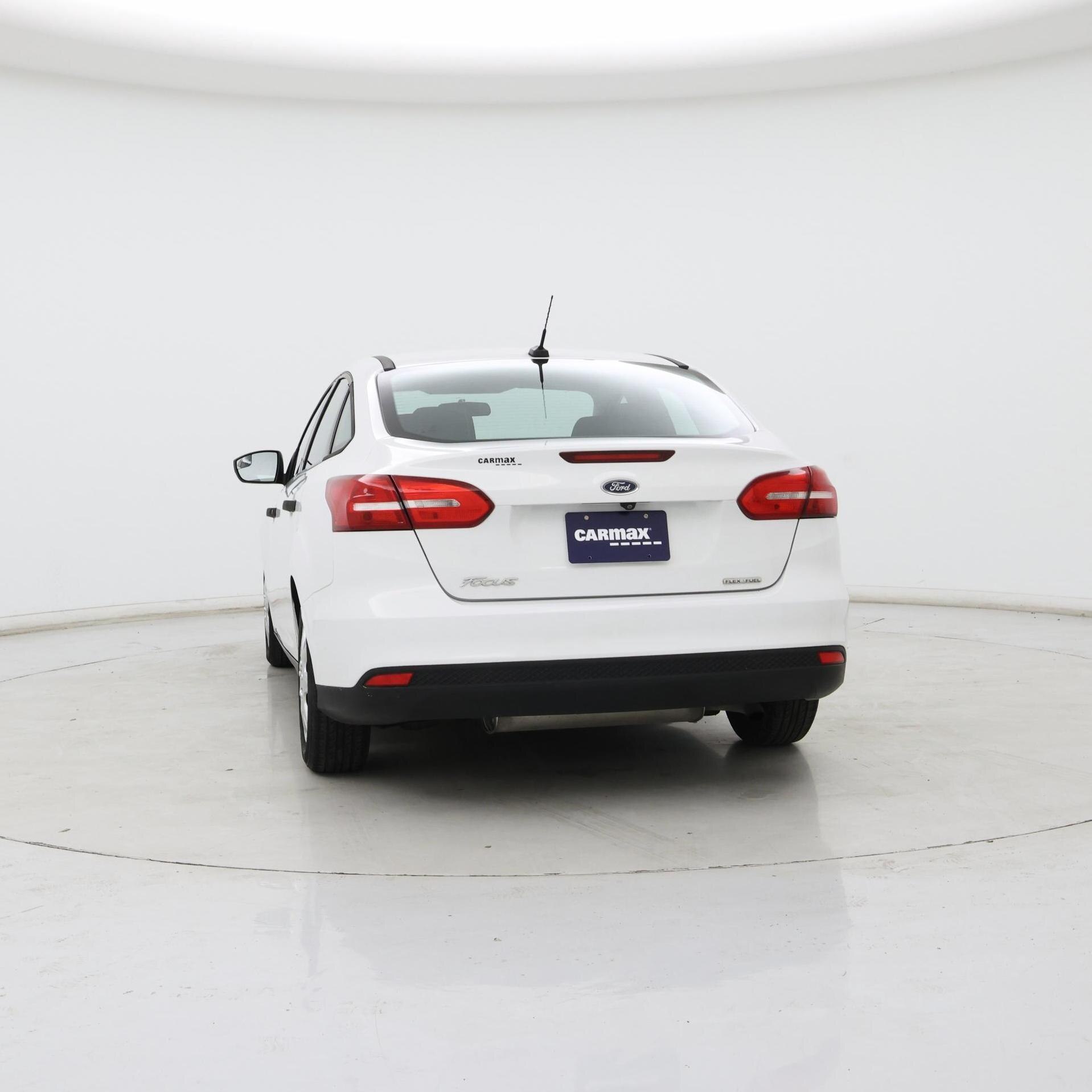 Thumbnail: 2015 Ford Focus - 6