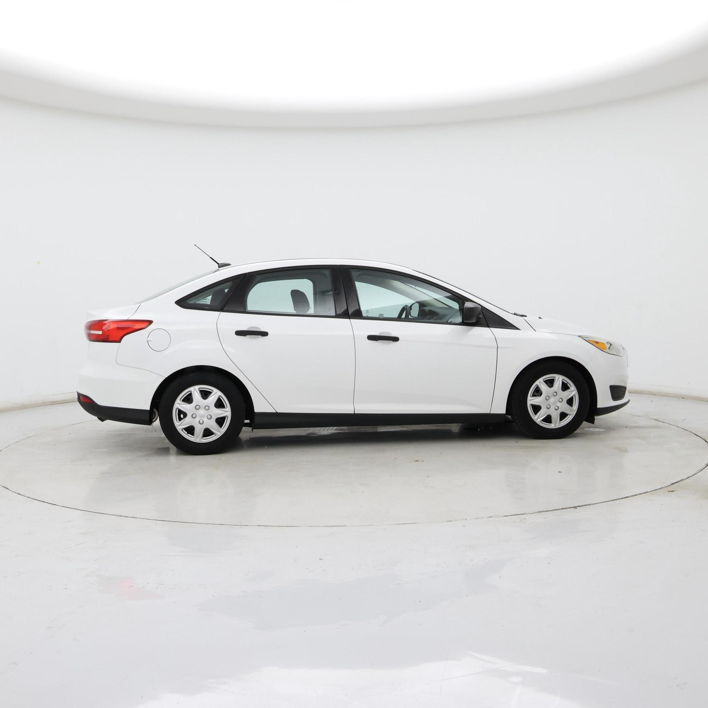 Thumbnail: 2015 Ford Focus - 7