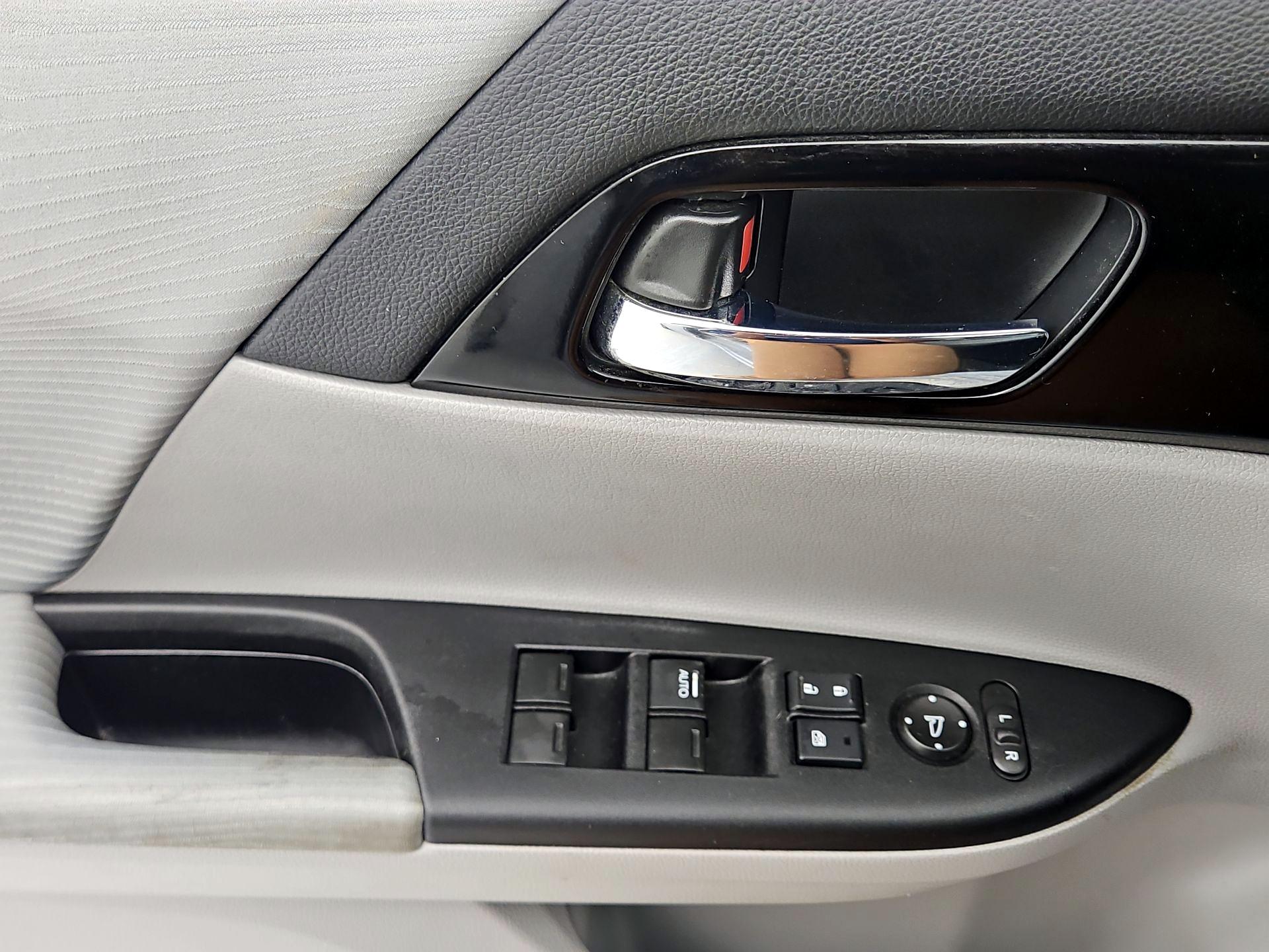 Thumbnail: 2016 Honda Accord - 12