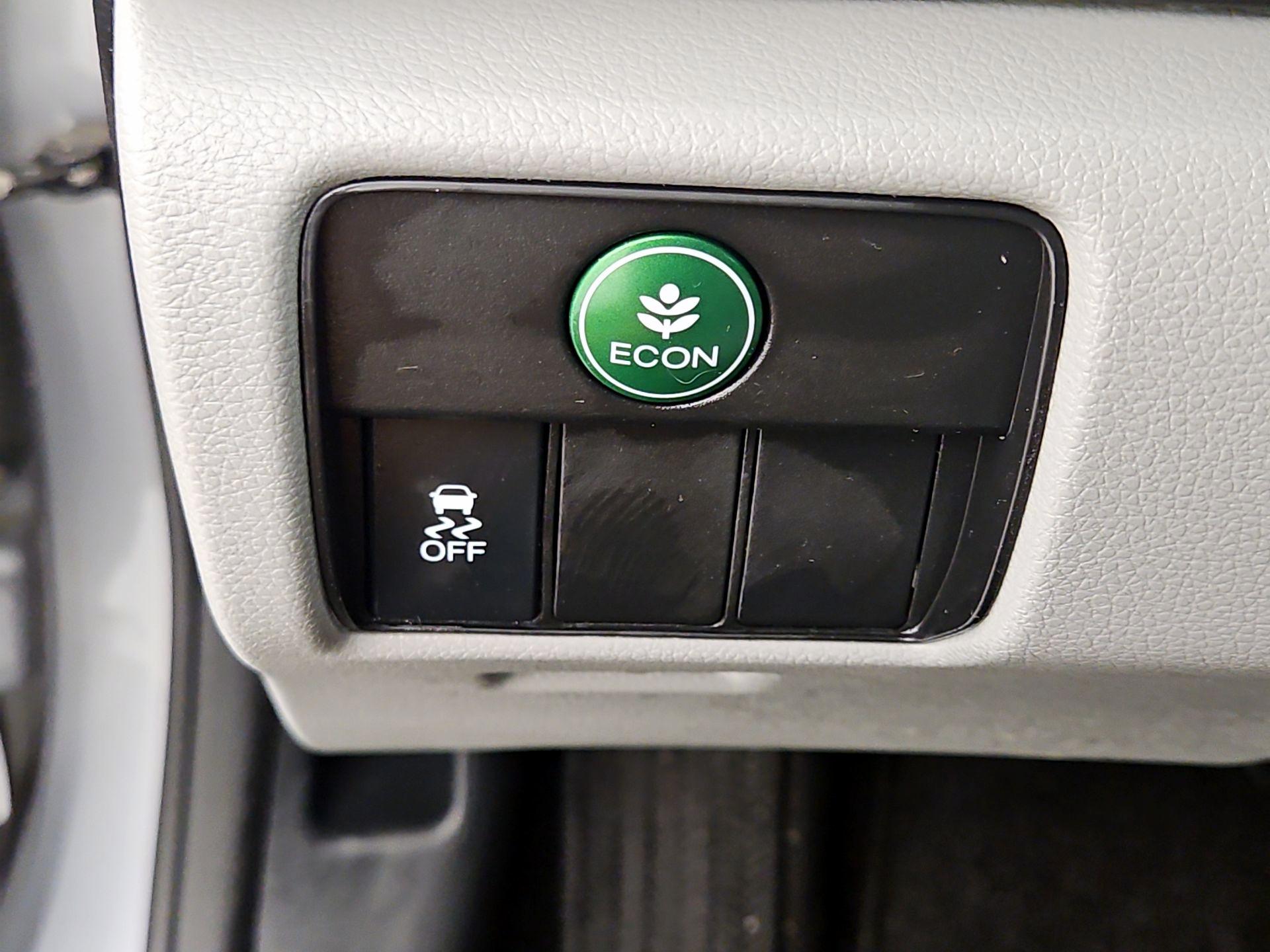 Thumbnail: 2016 Honda Accord - 13