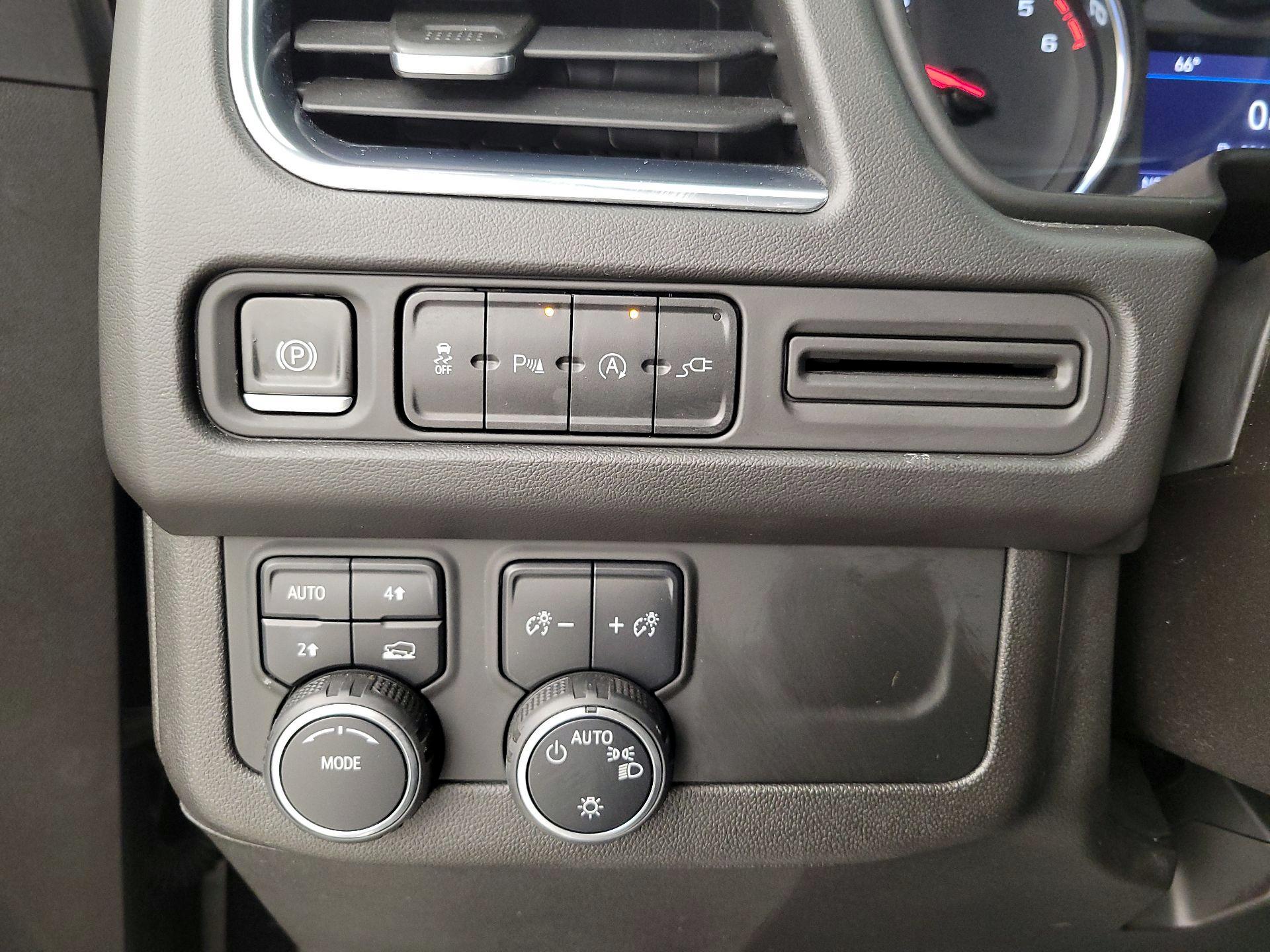 Thumbnail: 2021 Chevrolet Tahoe - 13