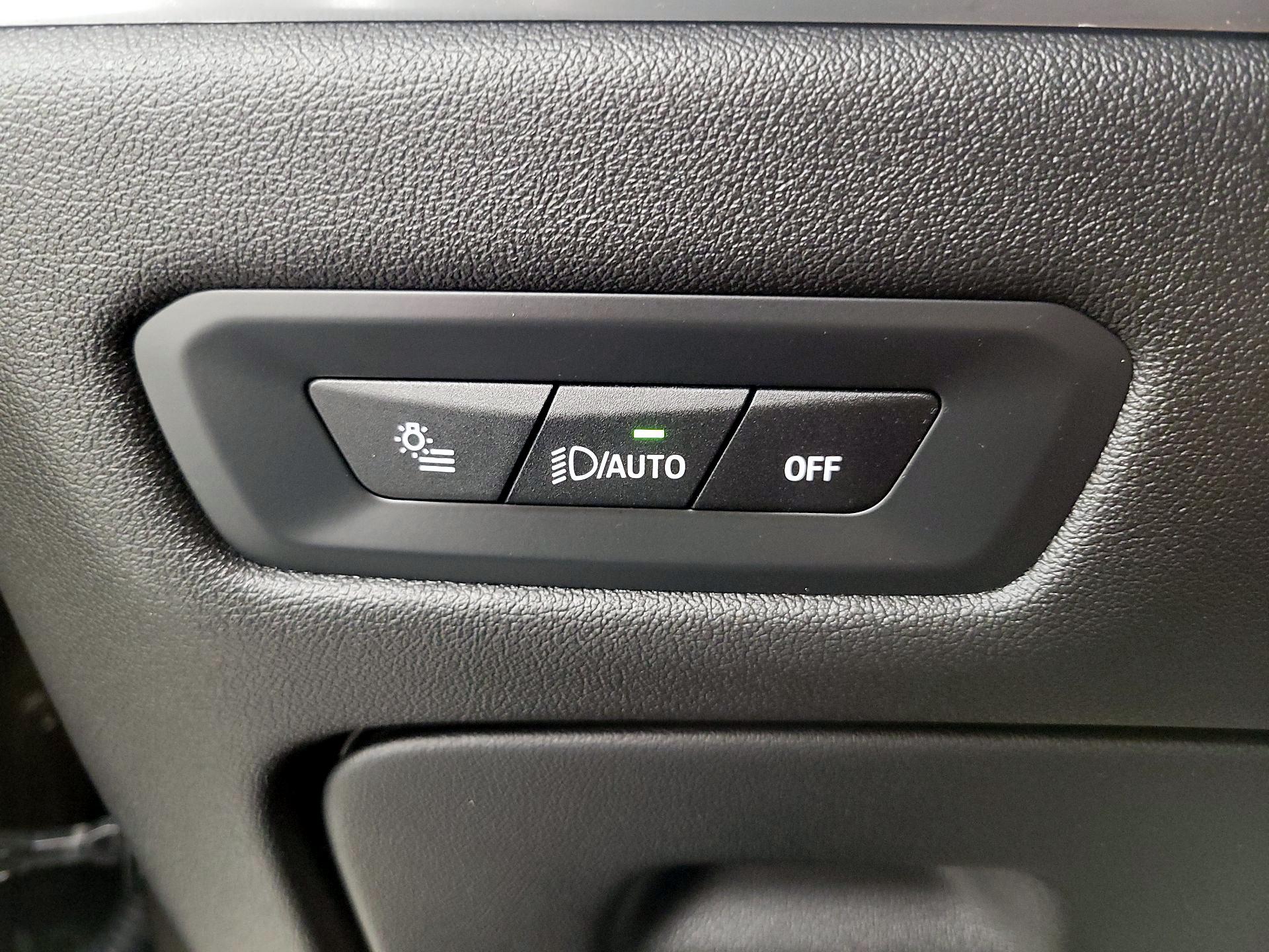 Thumbnail: 2025 BMW X5 - 13