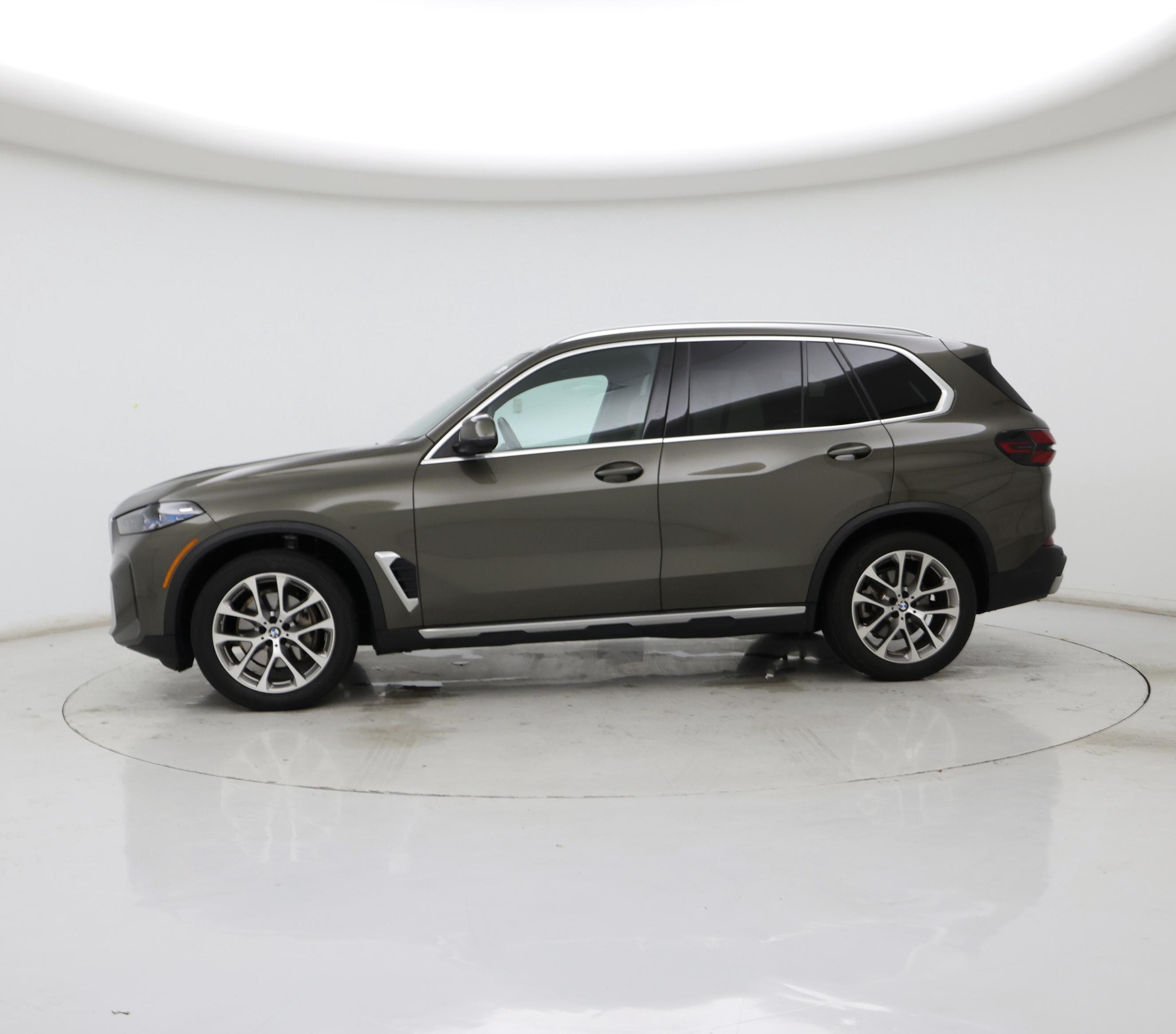 Thumbnail: 2025 BMW X5 - 3