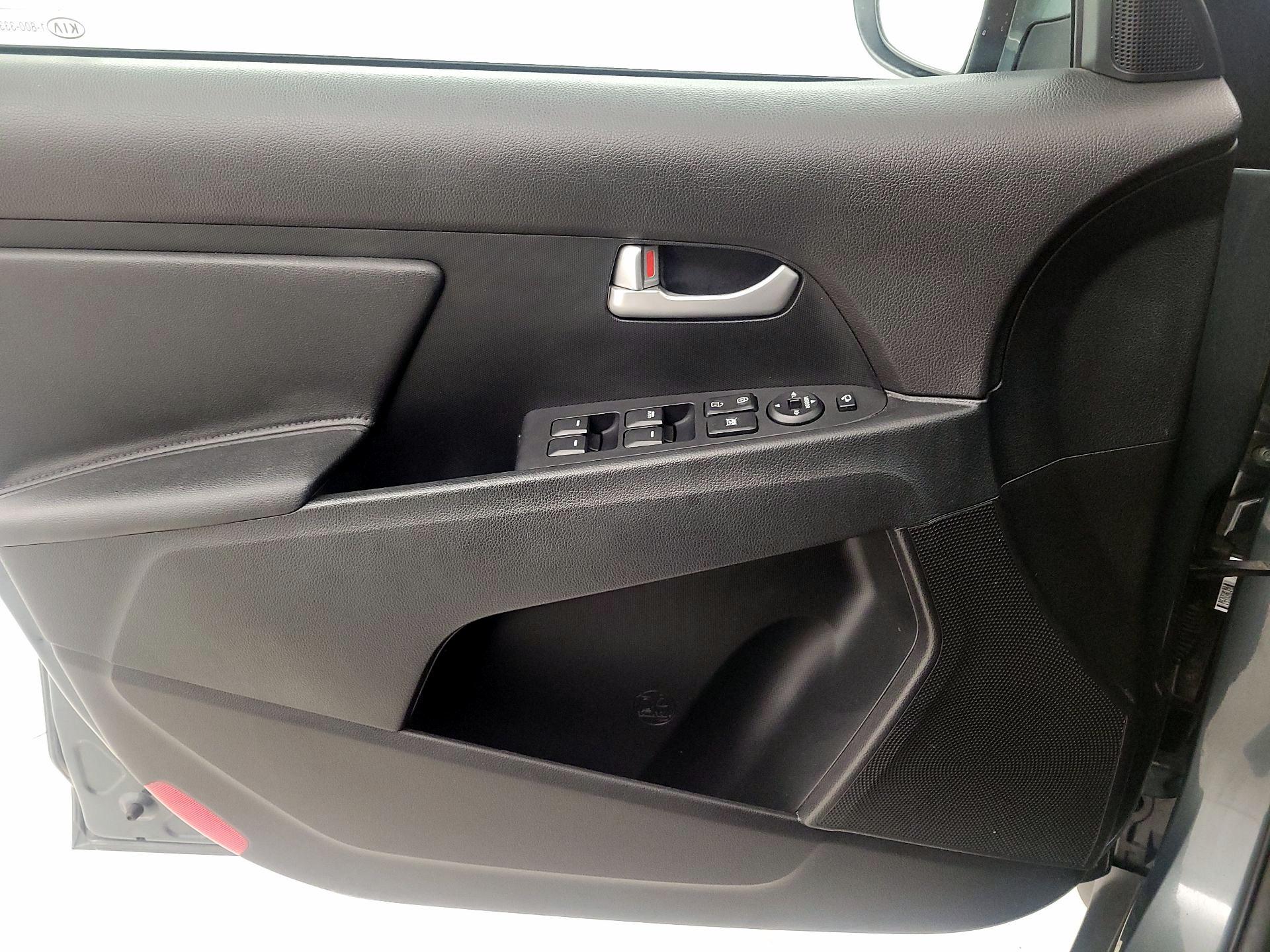 Thumbnail: 2014 Kia Sportage - 12