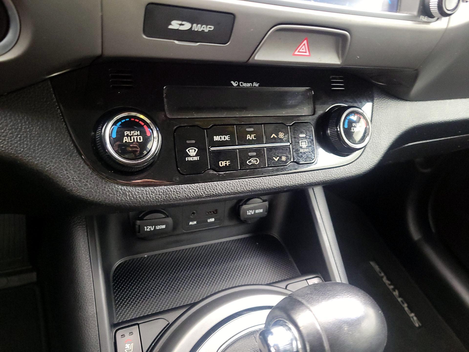 Thumbnail: 2014 Kia Sportage - 17