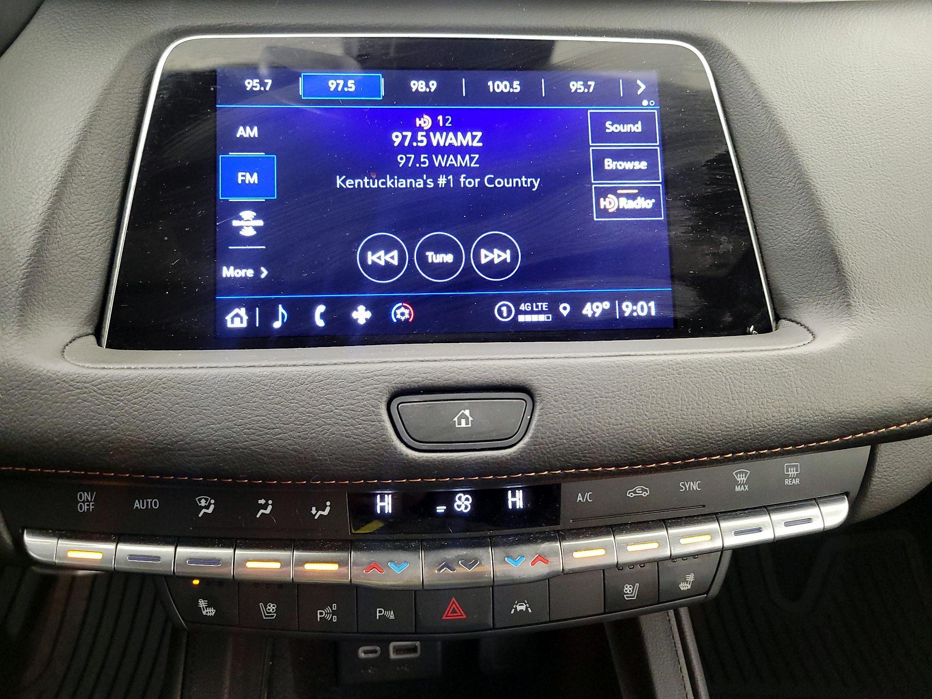 Thumbnail: 2023 Cadillac XT4 - 15