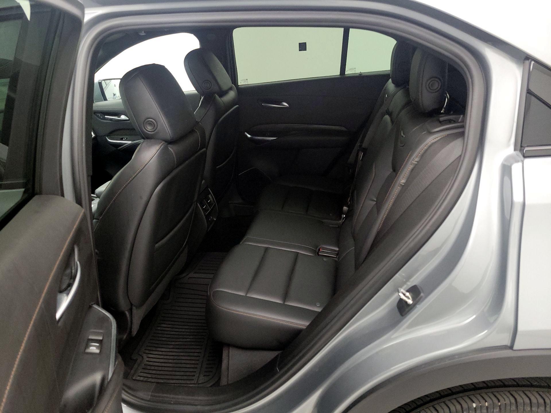 Thumbnail: 2023 Cadillac XT4 - 19
