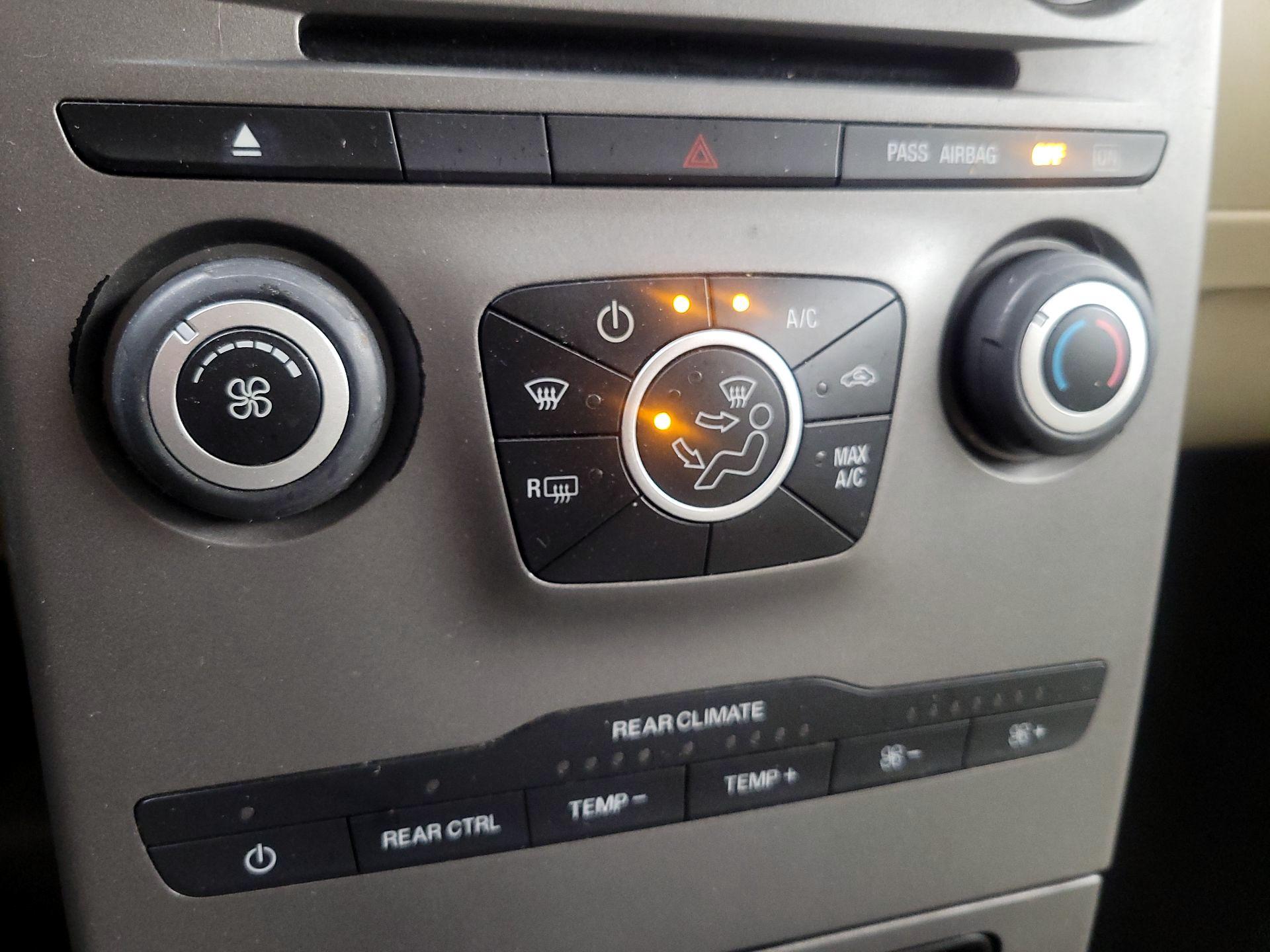 Thumbnail: 2014 Ford Flex - 15