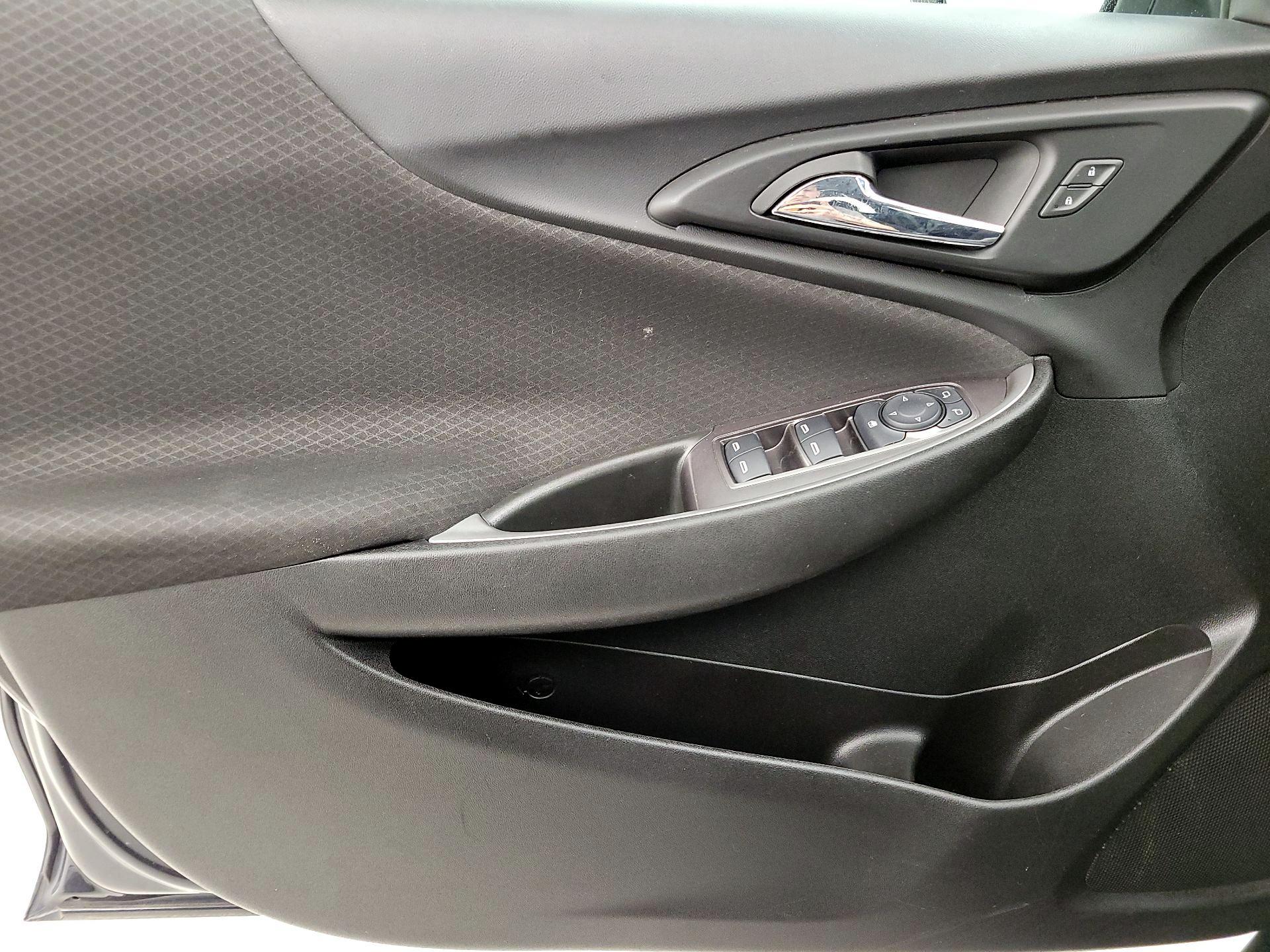 Thumbnail: 2022 Chevrolet Malibu - 12