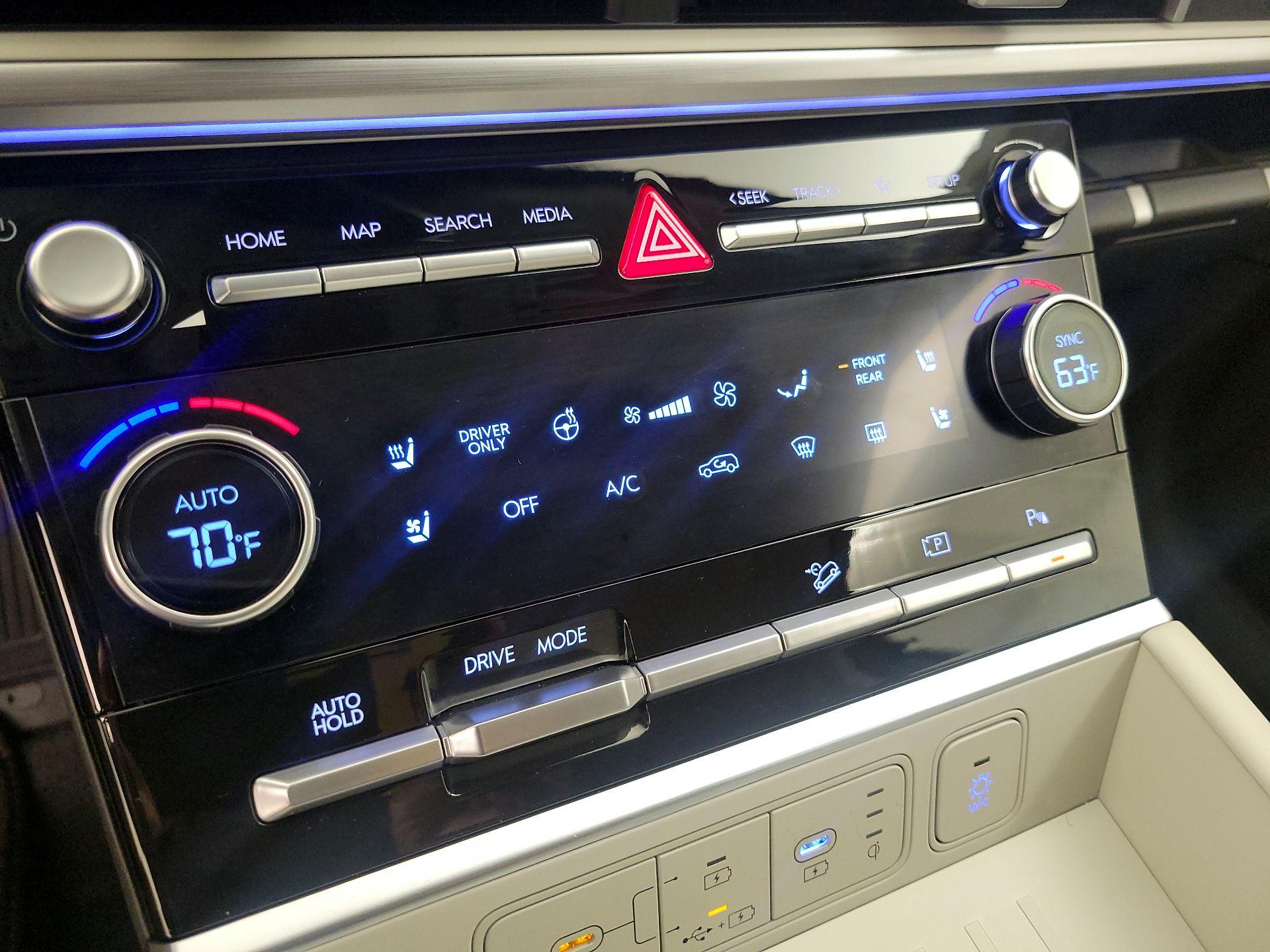 Thumbnail: 2024 Hyundai Santa Fe - 17