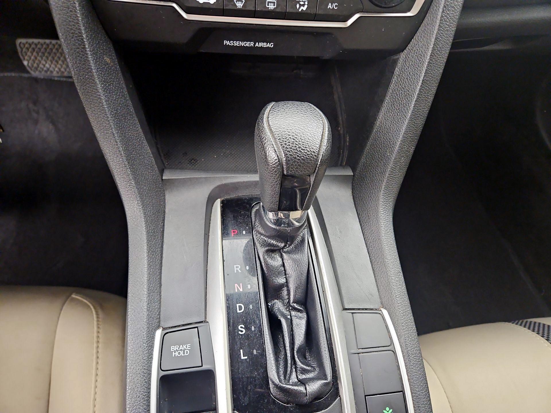 Thumbnail: 2019 Honda Civic - 17