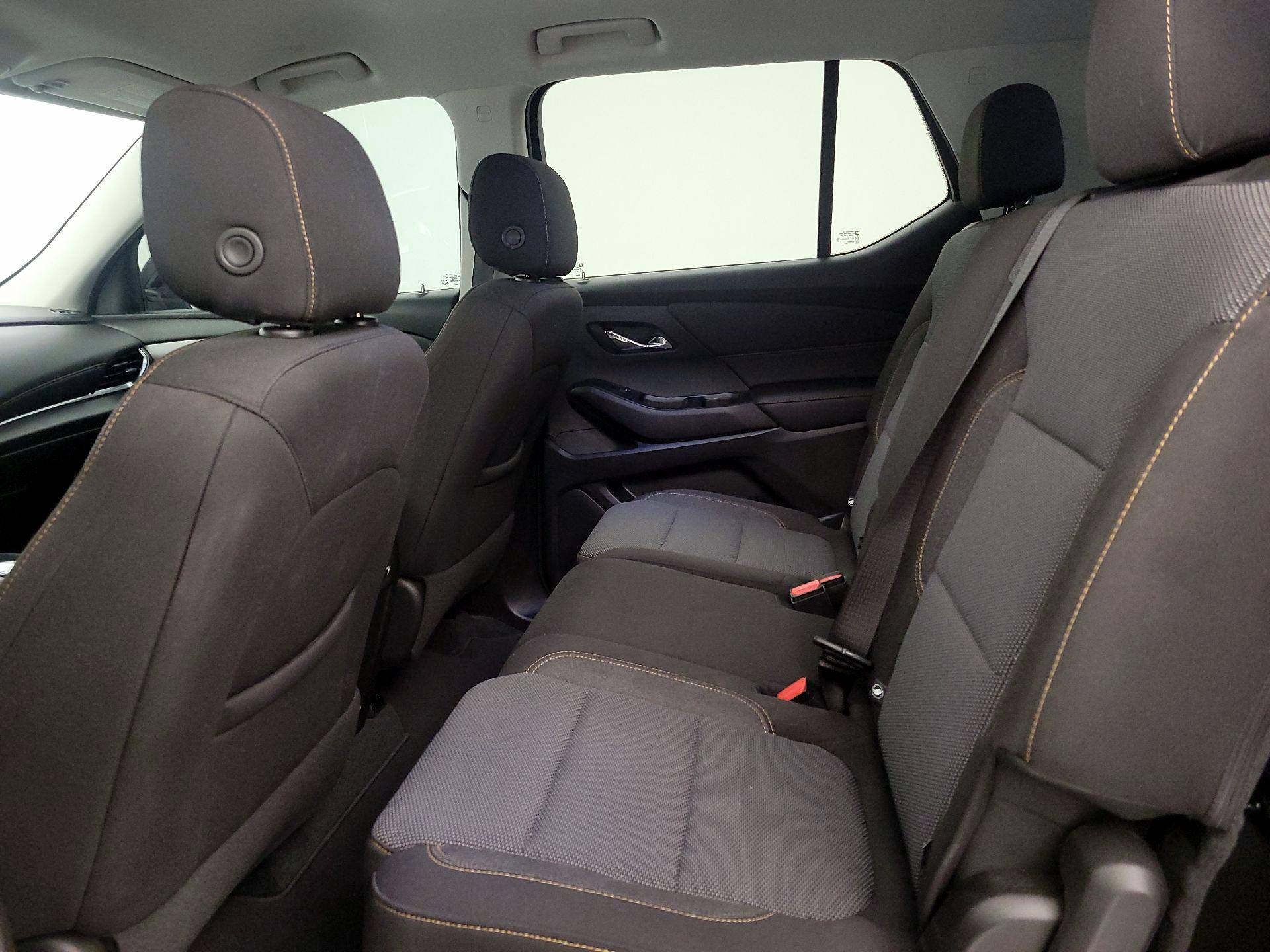 Thumbnail: 2021 Chevrolet Traverse - 18