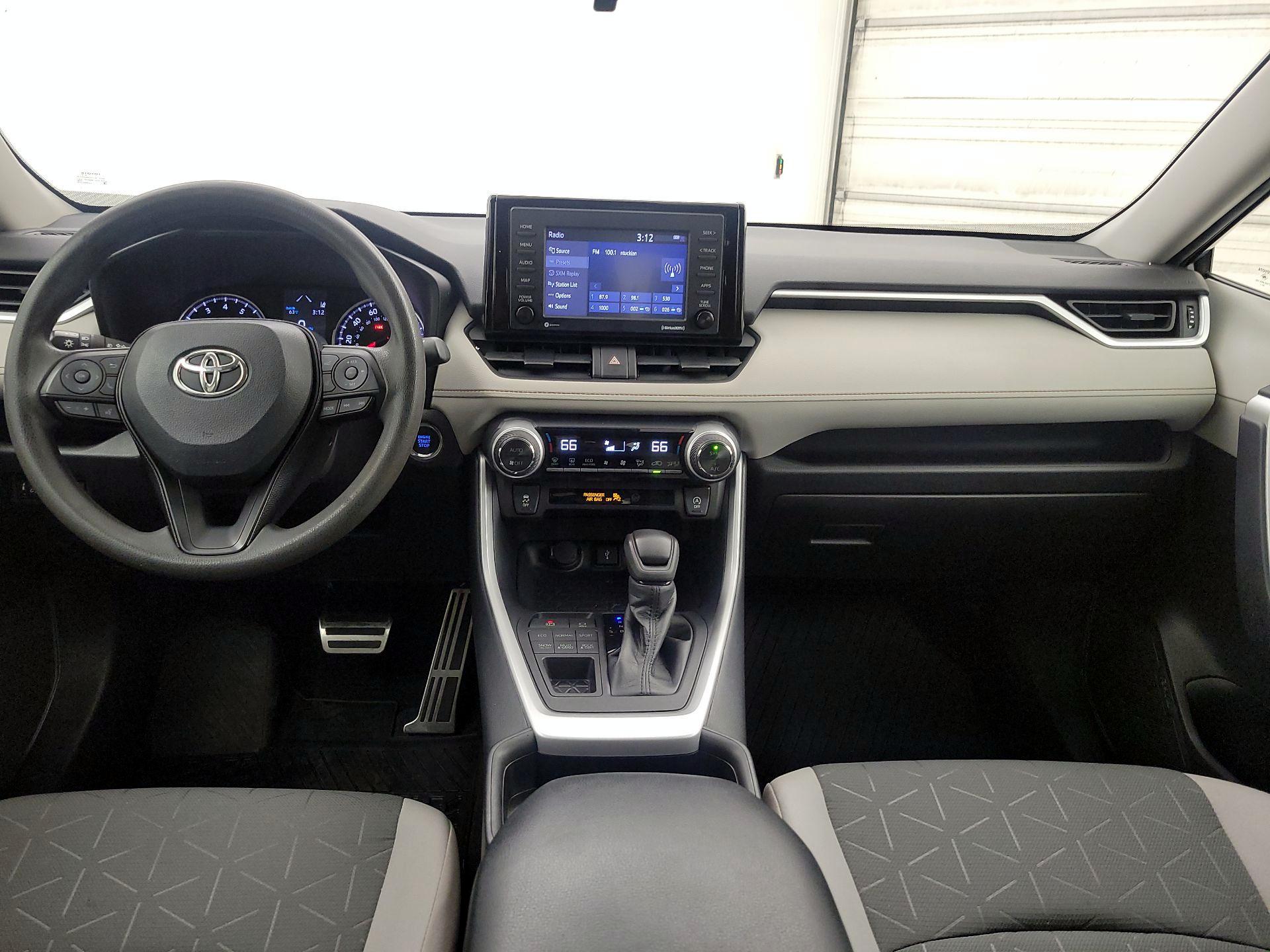 Thumbnail: 2021 Toyota RAV4 - 9