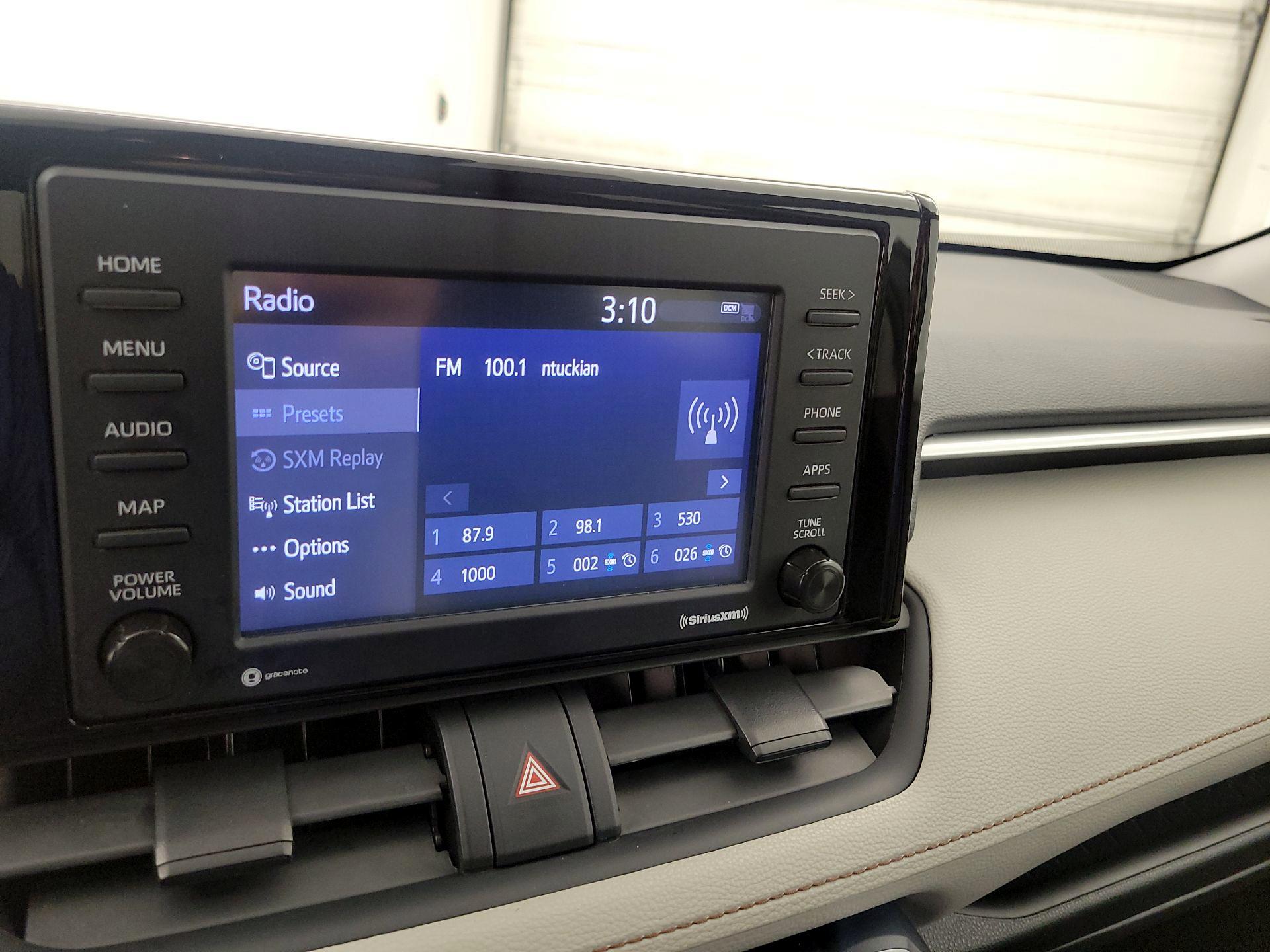 Thumbnail: 2021 Toyota RAV4 - 15