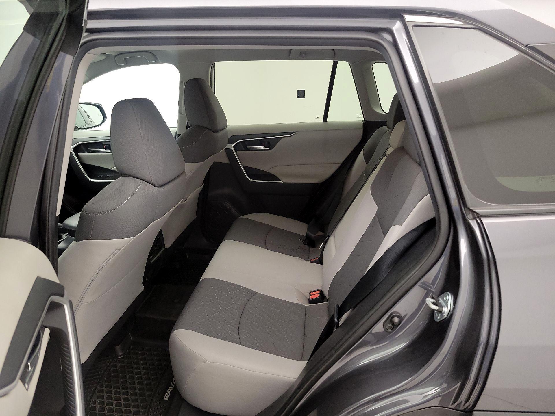 Thumbnail: 2021 Toyota RAV4 - 19