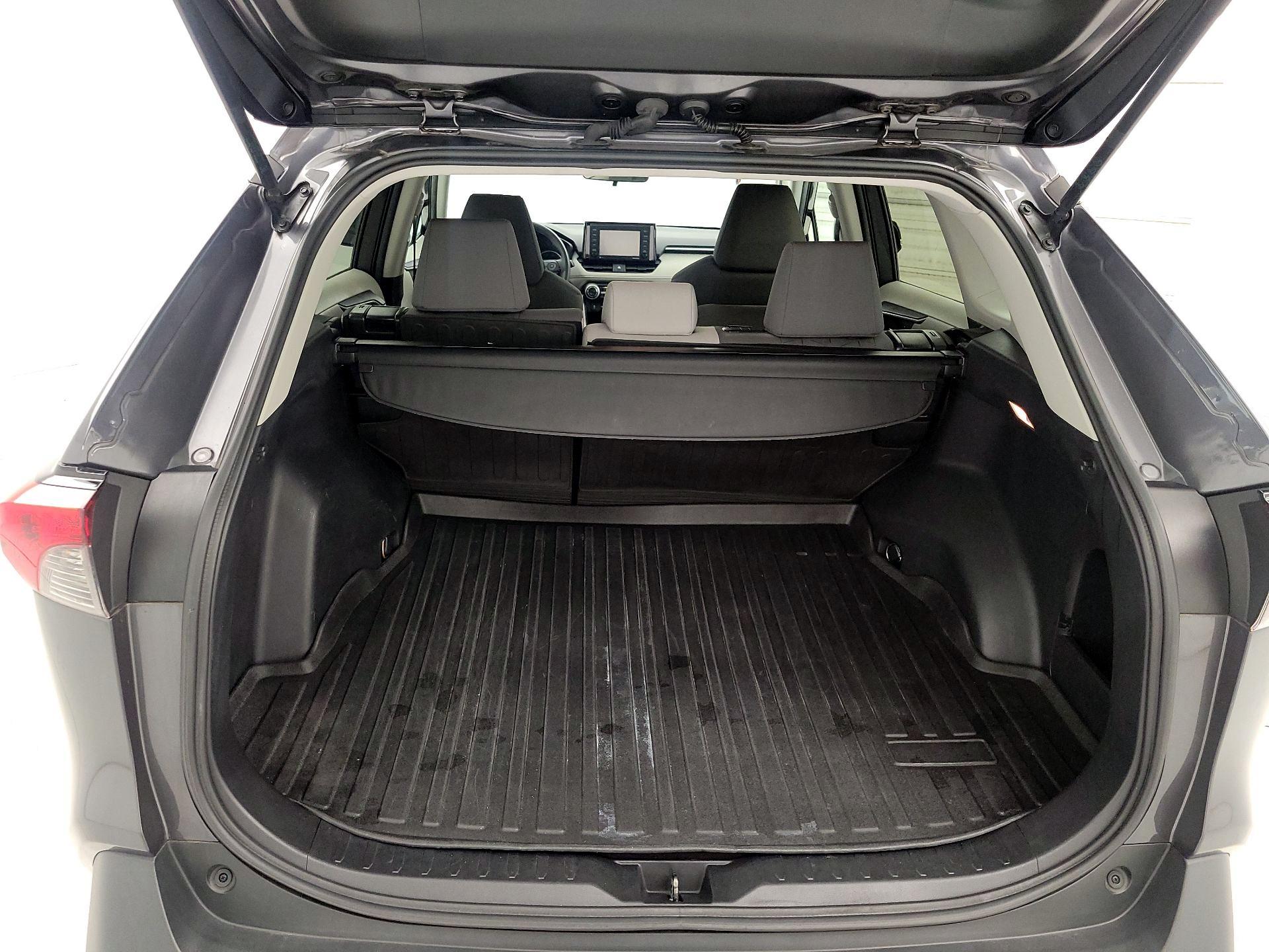 Thumbnail: 2021 Toyota RAV4 - 20