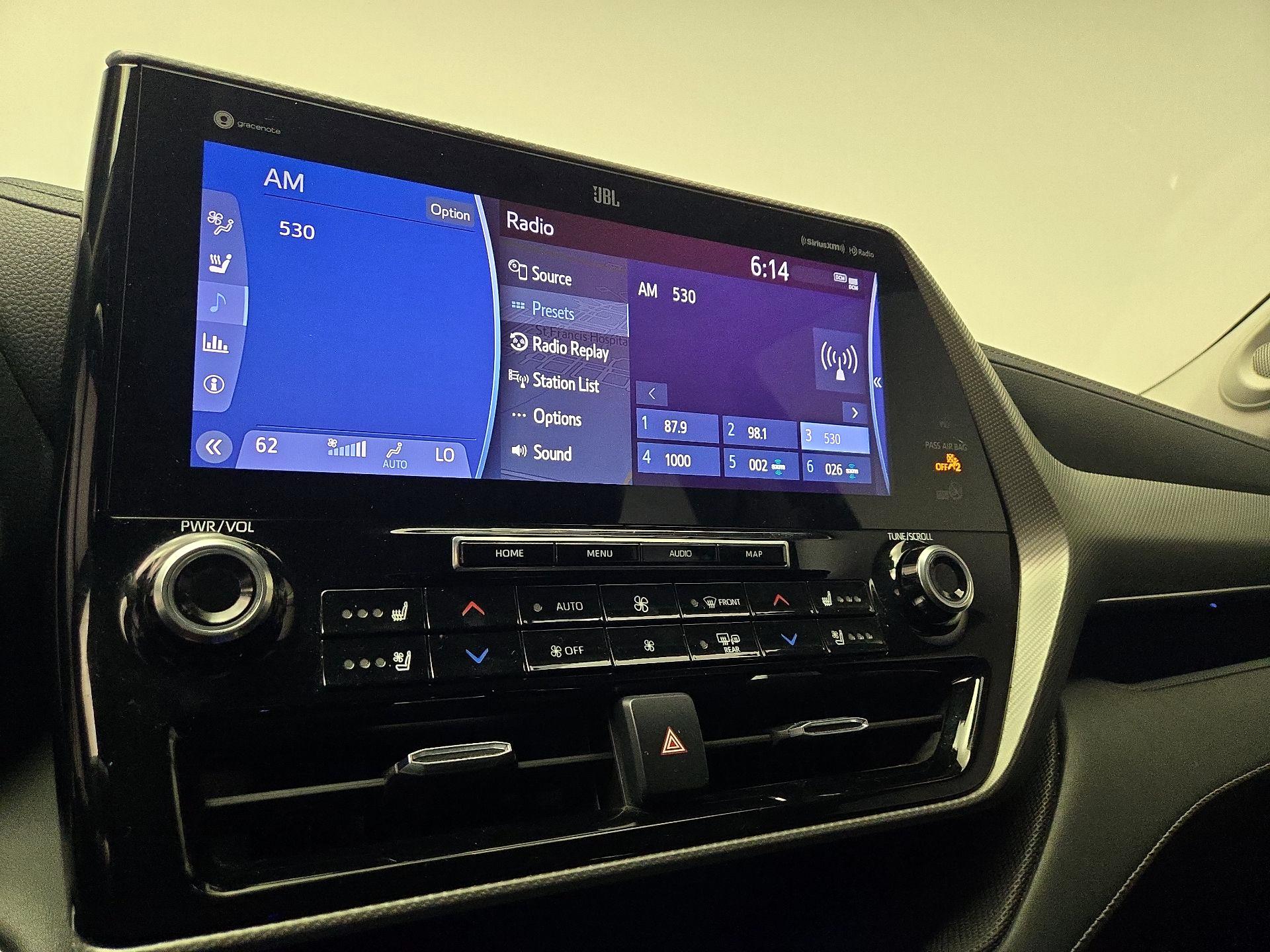 Thumbnail: 2021 Toyota Highlander - 15