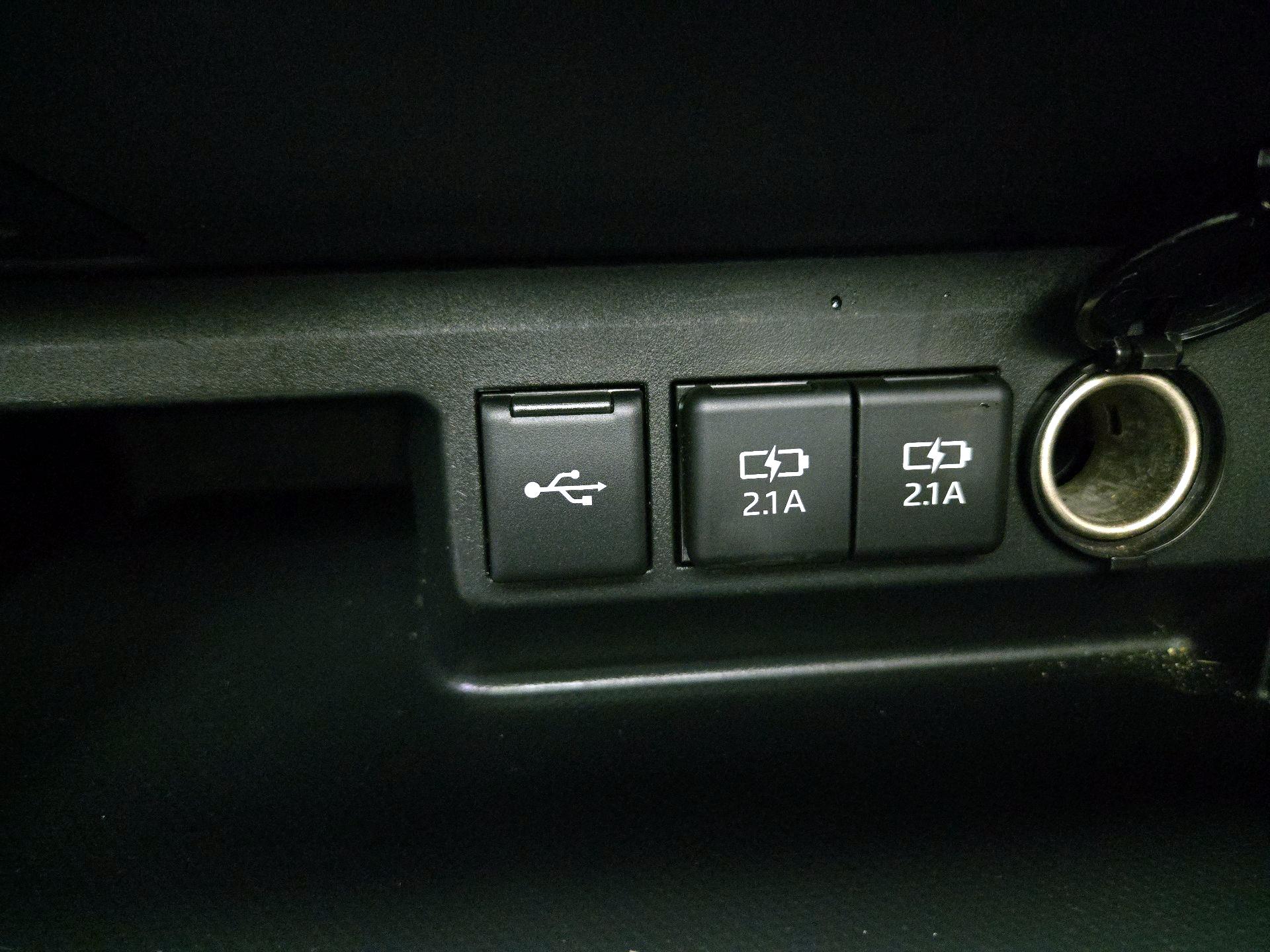 Thumbnail: 2021 Toyota Highlander - 18