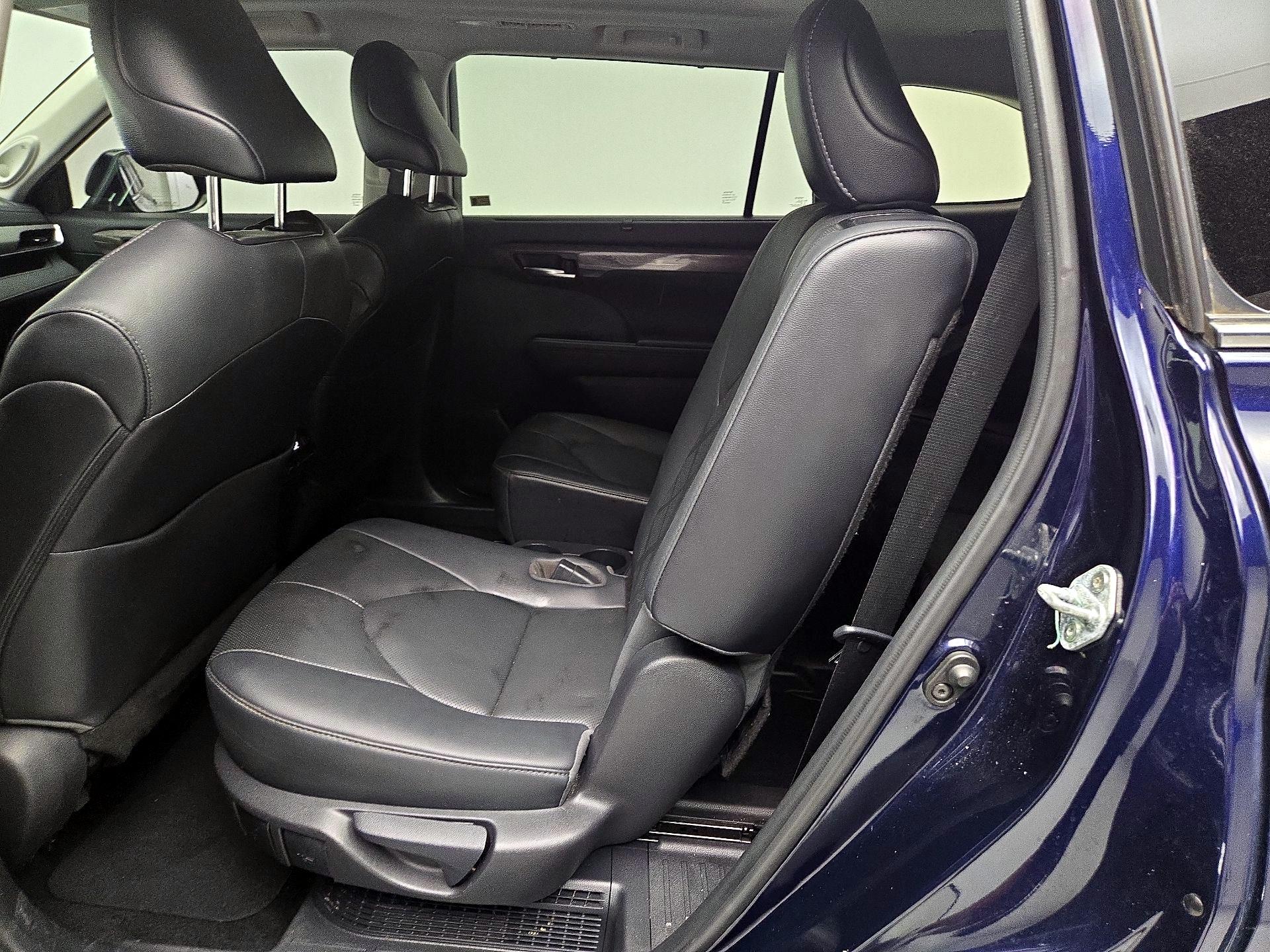 Thumbnail: 2021 Toyota Highlander - 20