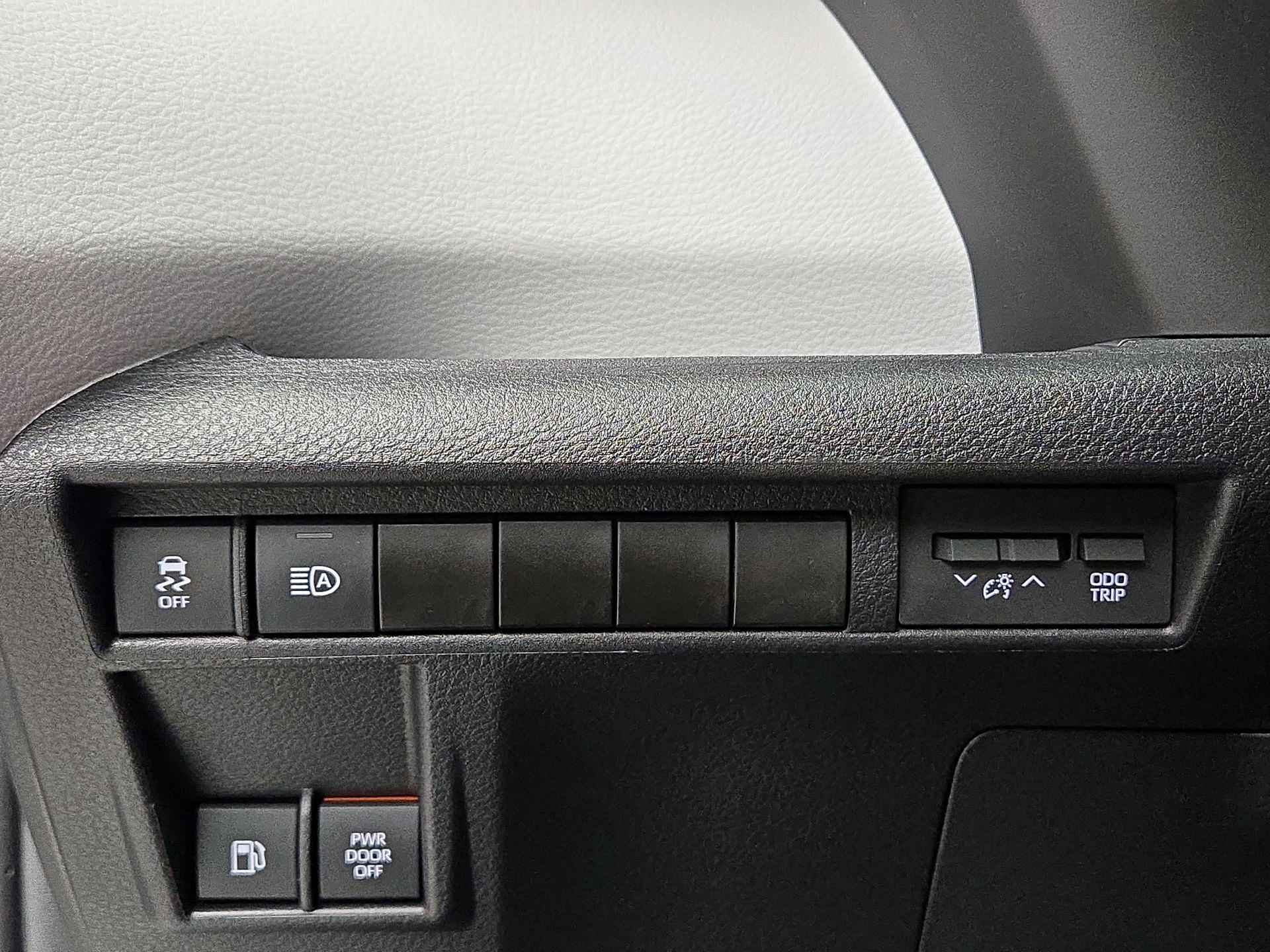 Thumbnail: 2025 Toyota Sienna - 13