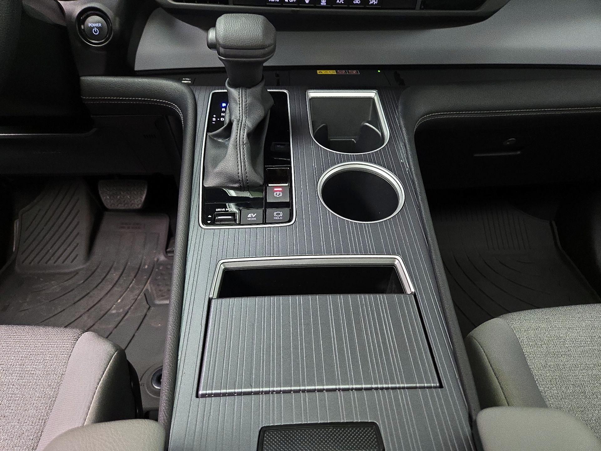 Thumbnail: 2025 Toyota Sienna - 17