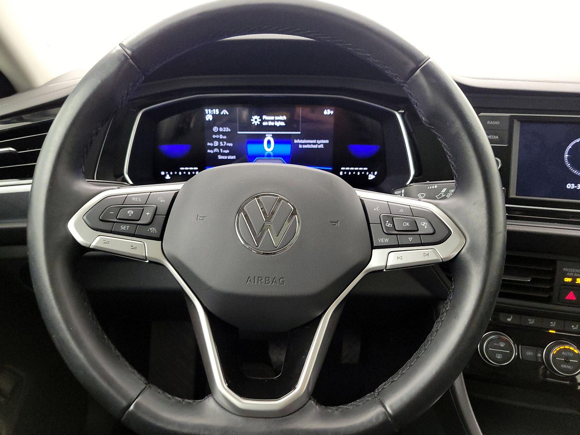 Thumbnail: 2024 Volkswagen Jetta - 10