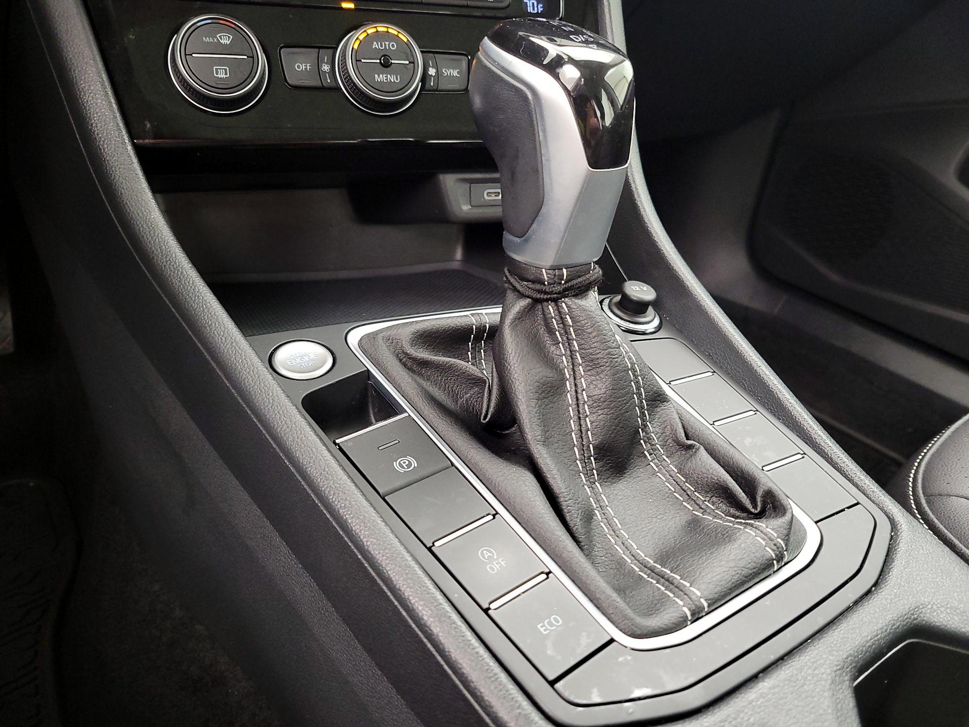 Thumbnail: 2024 Volkswagen Jetta - 17