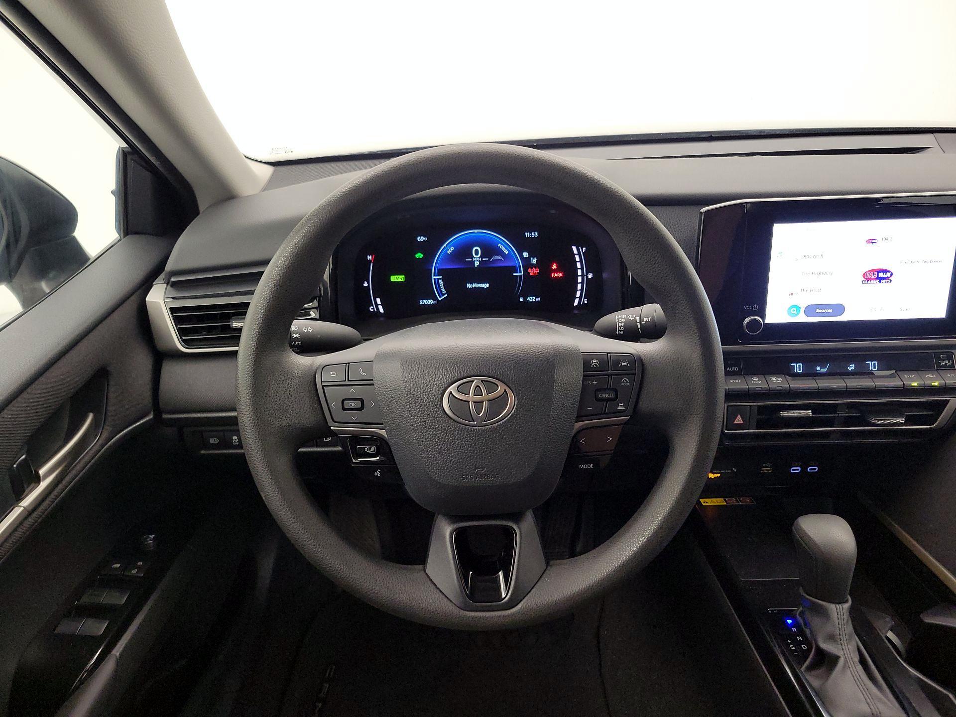 Thumbnail: 2025 Toyota Camry - 10