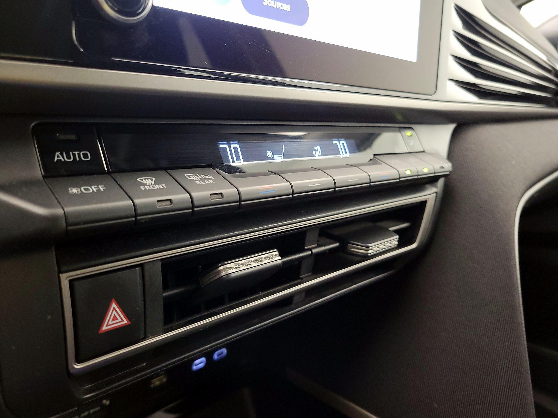 Thumbnail: 2025 Toyota Camry - 16