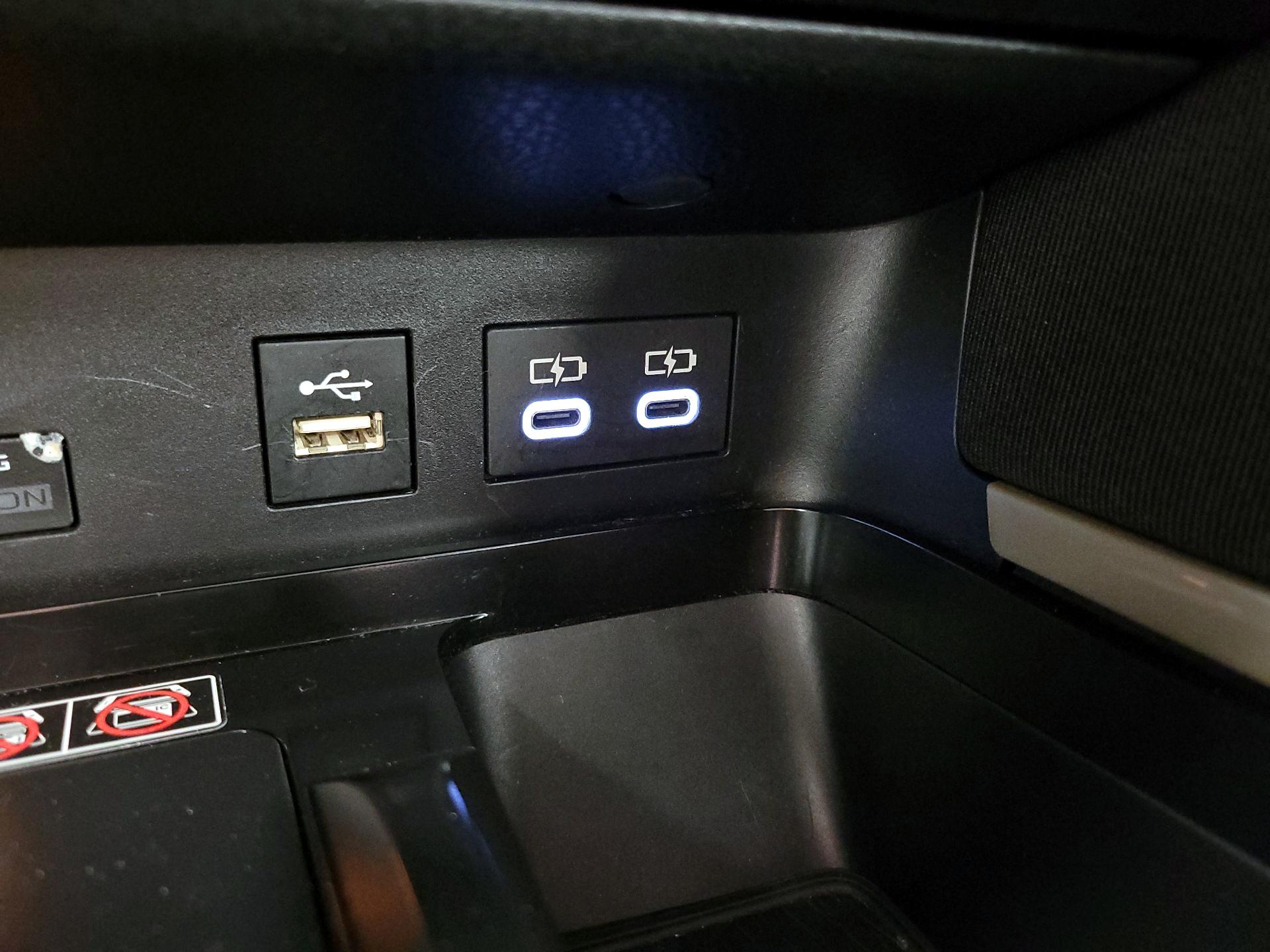 Thumbnail: 2025 Toyota Camry - 18