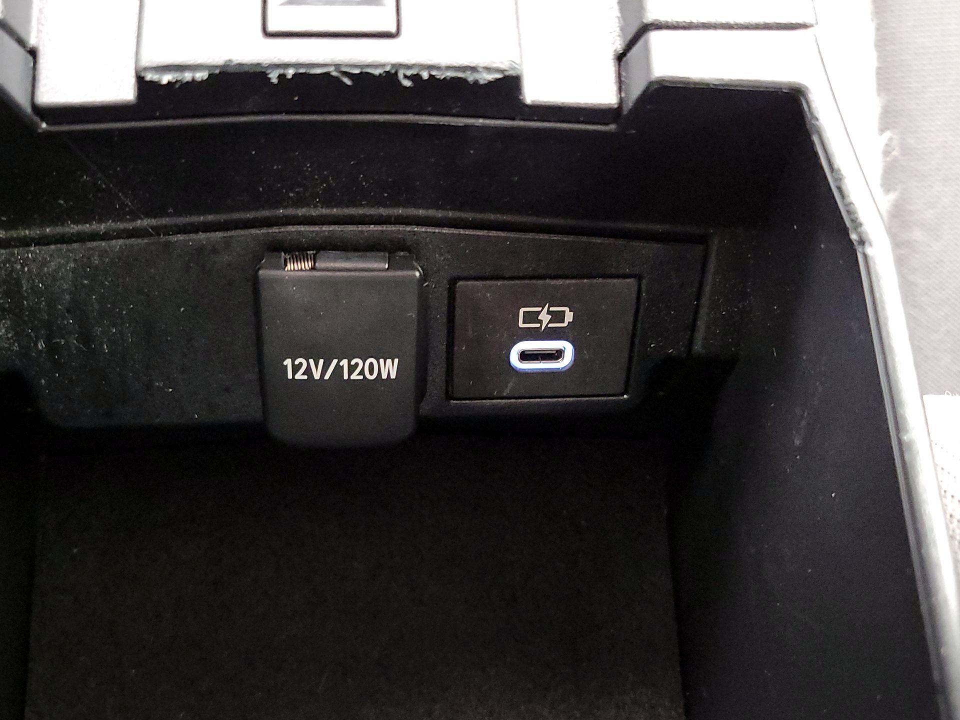 Thumbnail: 2023 Toyota Corolla - 18