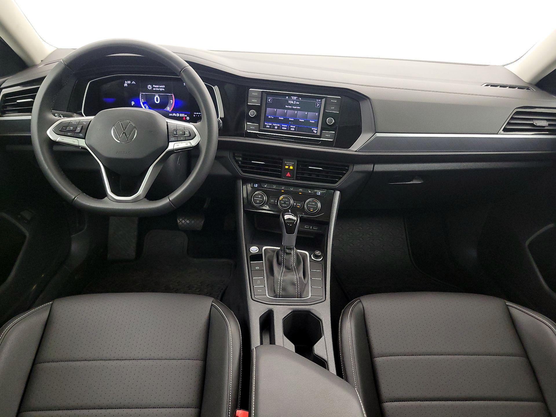 Thumbnail: 2024 Volkswagen Jetta - 9