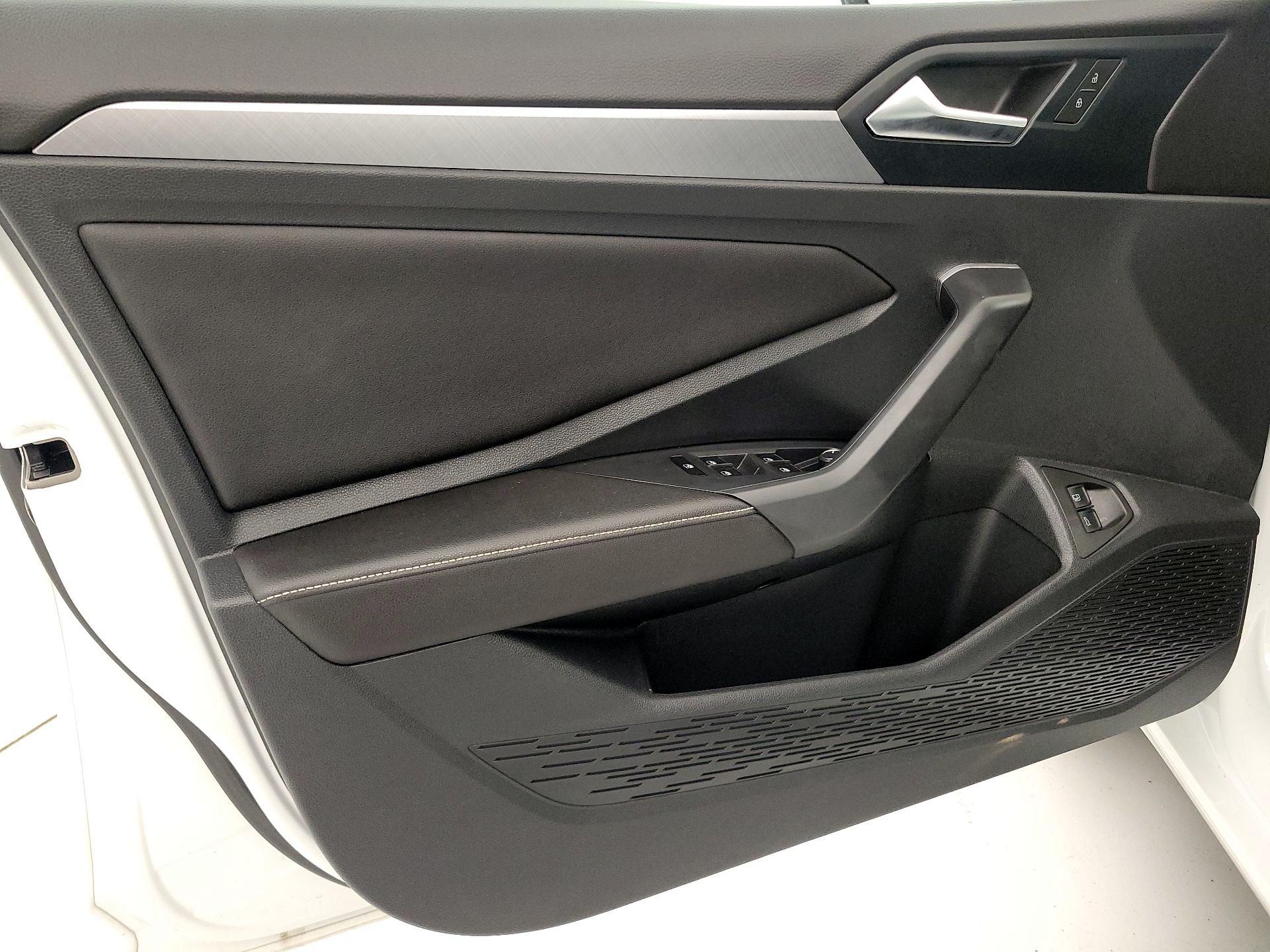 Thumbnail: 2024 Volkswagen Jetta - 12