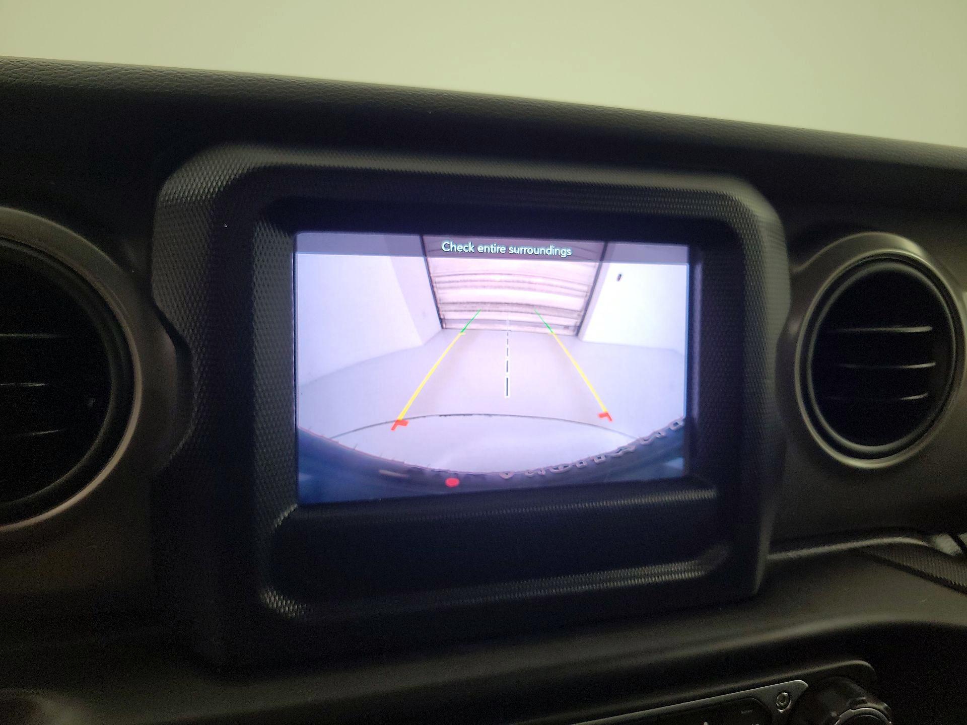 Thumbnail: 2022 Jeep Wrangler - 14